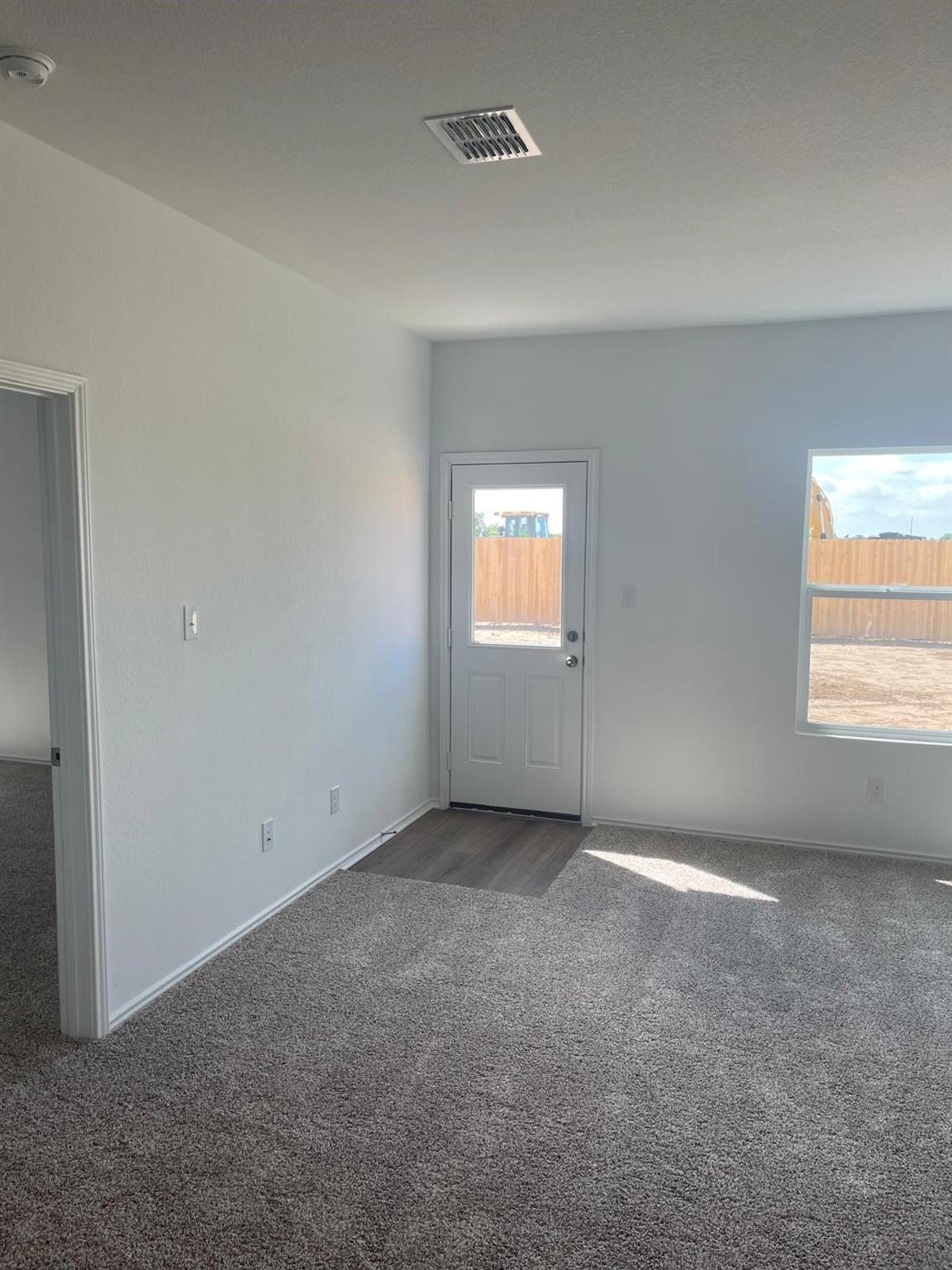 502 Thunderstorm Ave, Lockhart, TX 78644