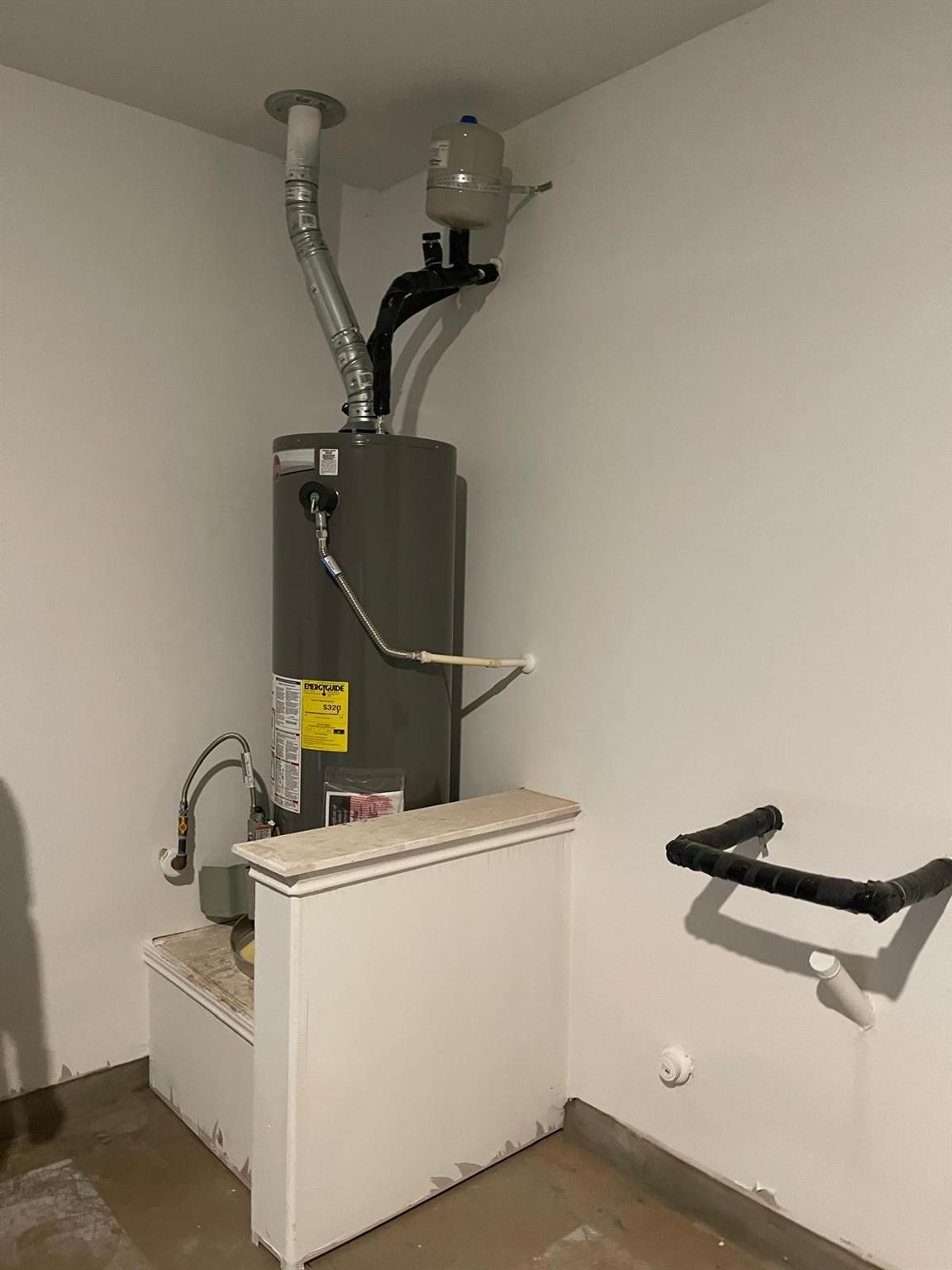 502 Thunderstorm Ave, Lockhart, TX 78644