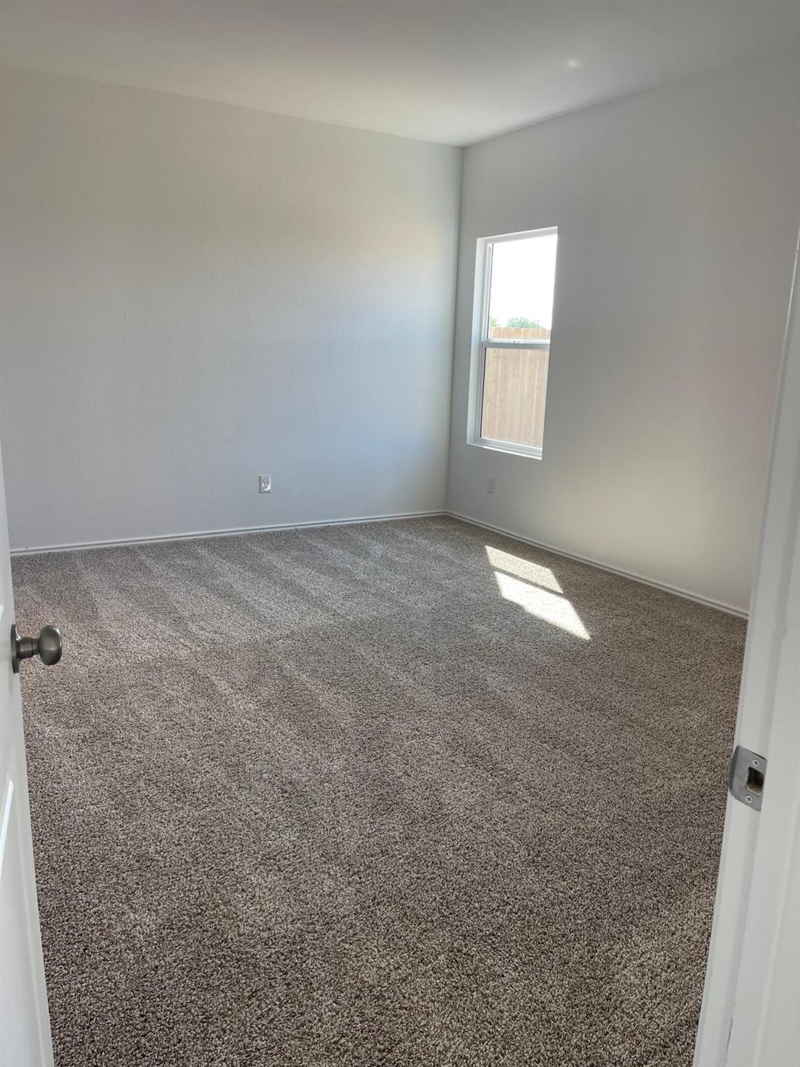 502 Thunderstorm Ave, Lockhart, TX 78644