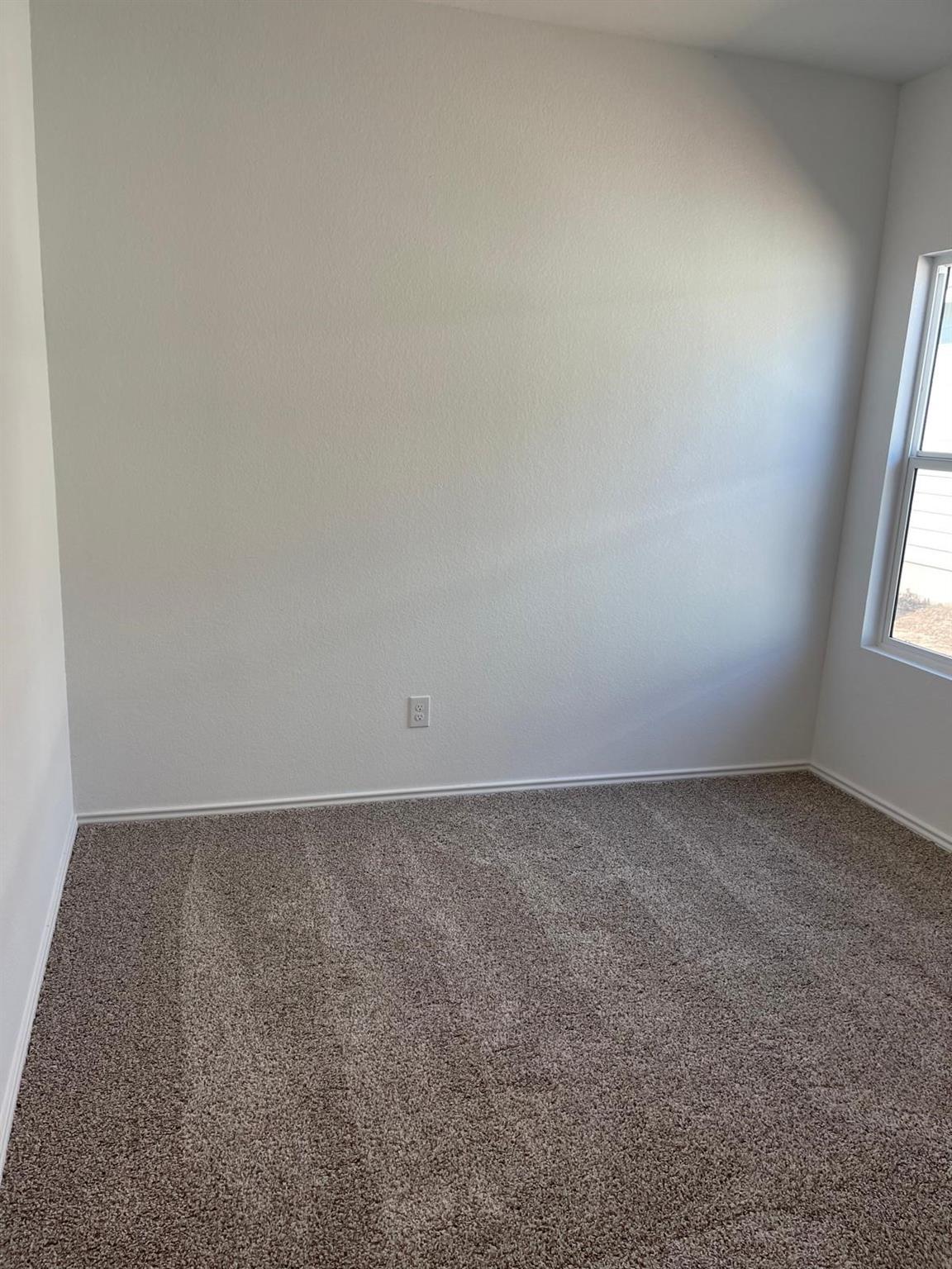 502 Thunderstorm Ave, Lockhart, TX 78644