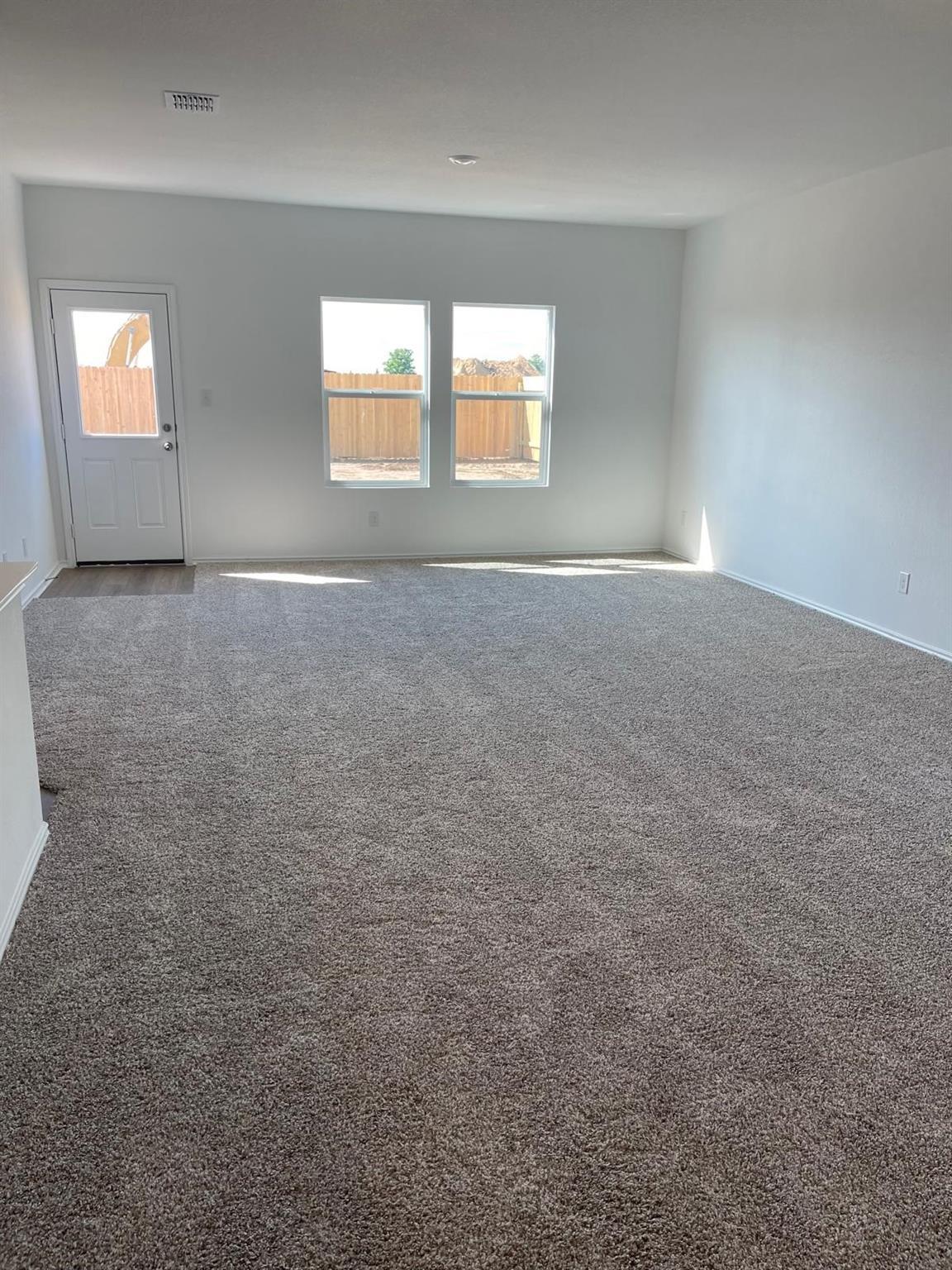 502 Thunderstorm Ave, Lockhart, TX 78644