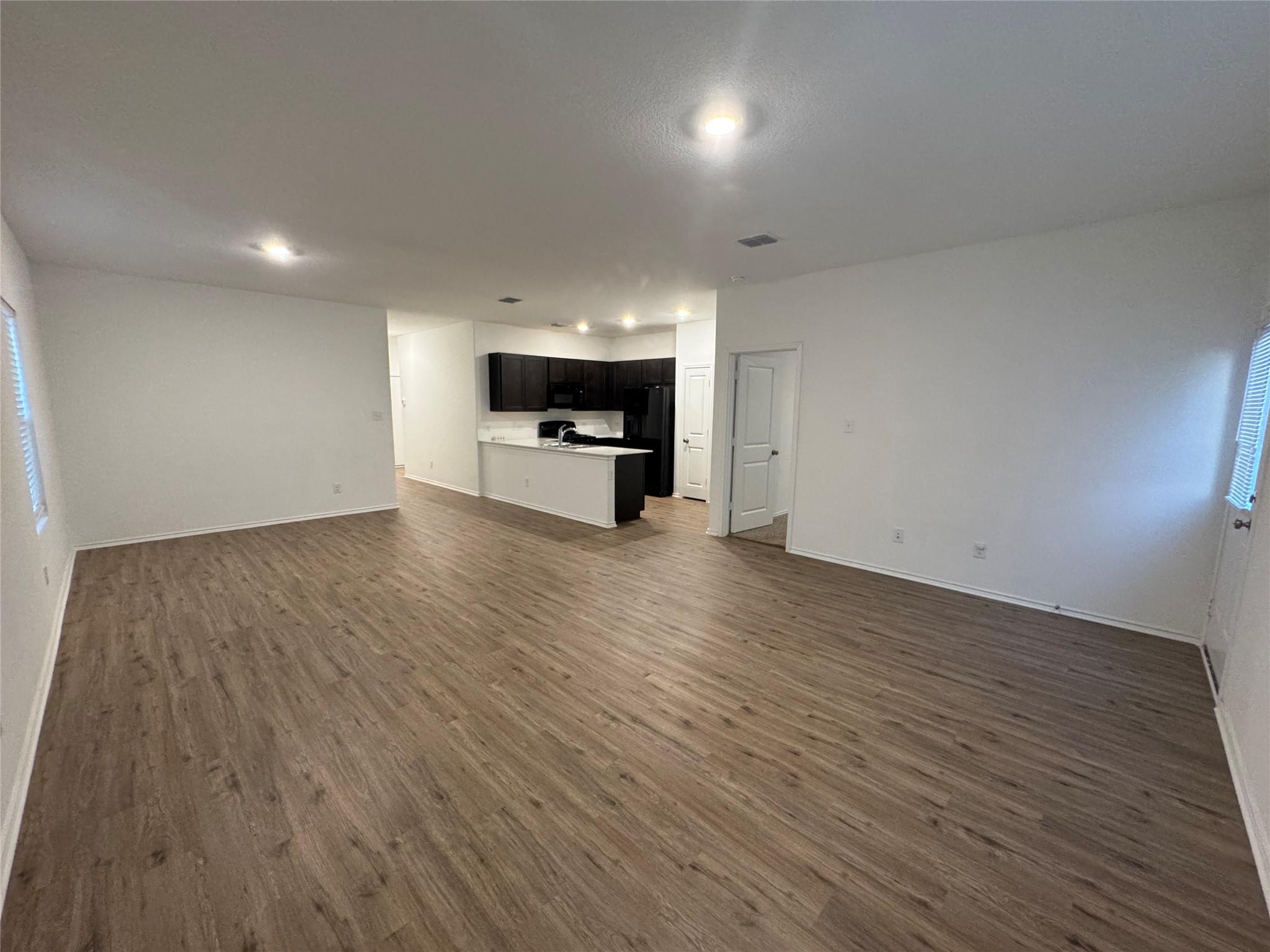 502 Thunderstorm Ave, Lockhart, TX 78644