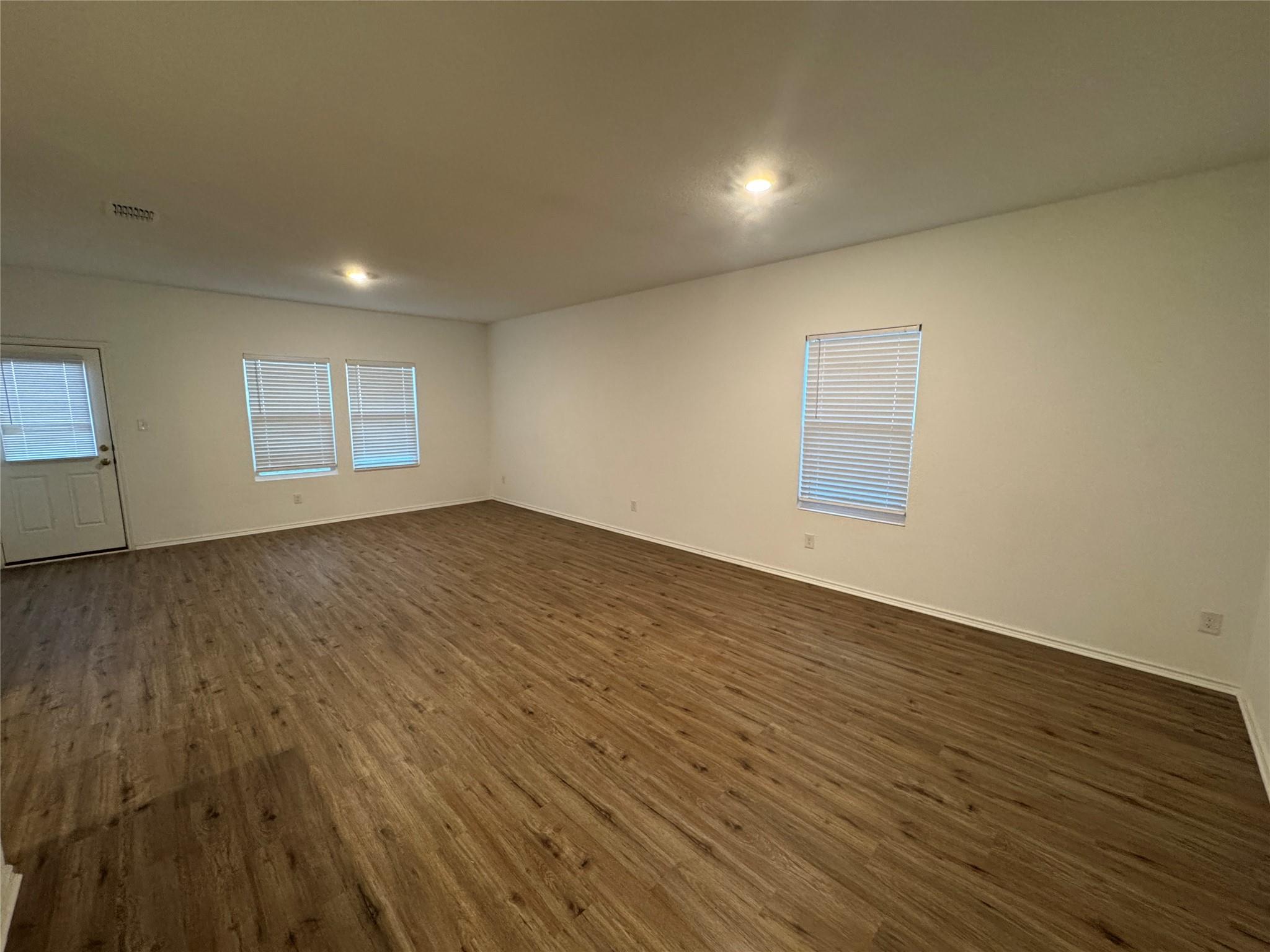 502 Thunderstorm Ave, Lockhart, TX 78644