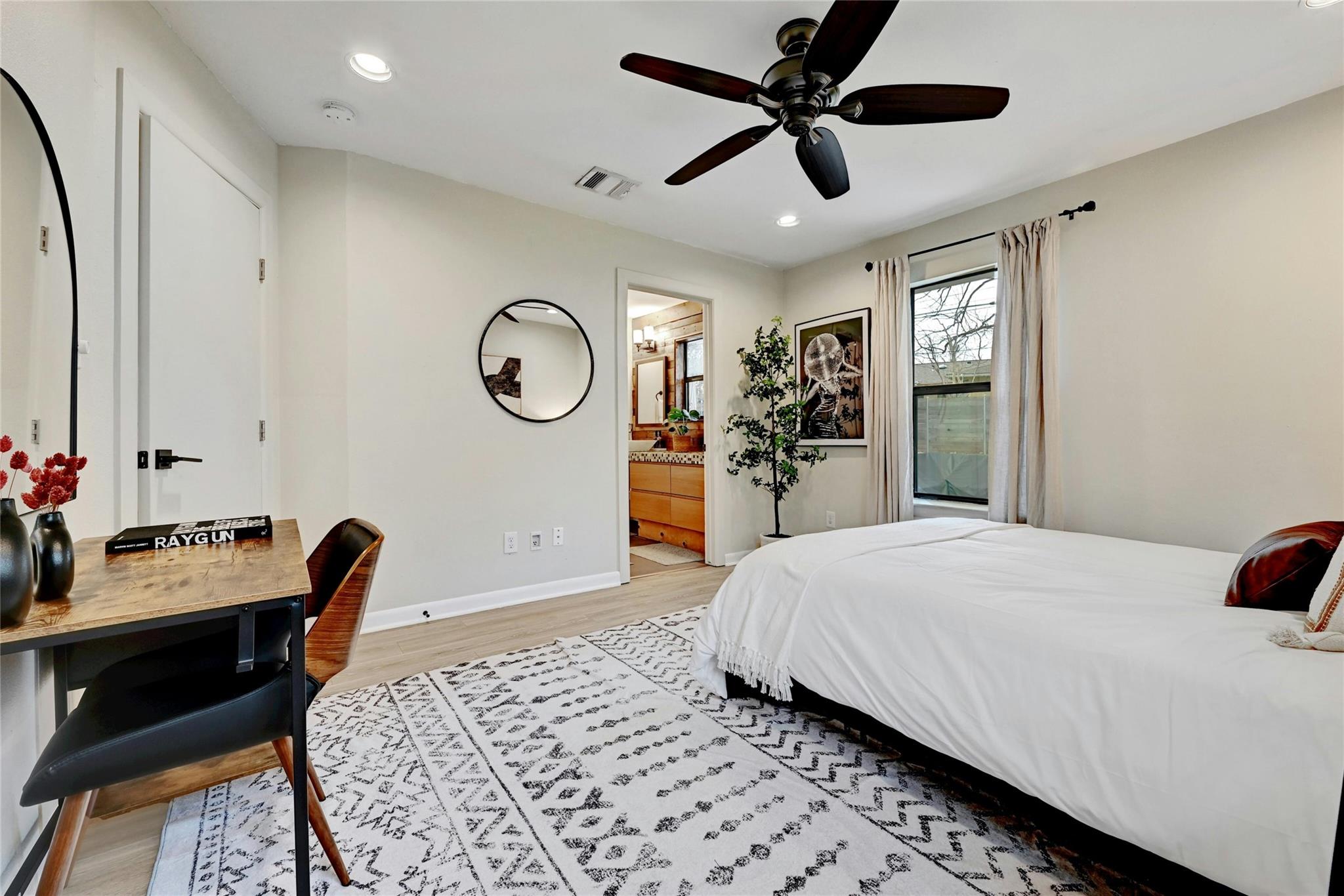 2511 Friar Tuck Ln, Austin, TX 78704