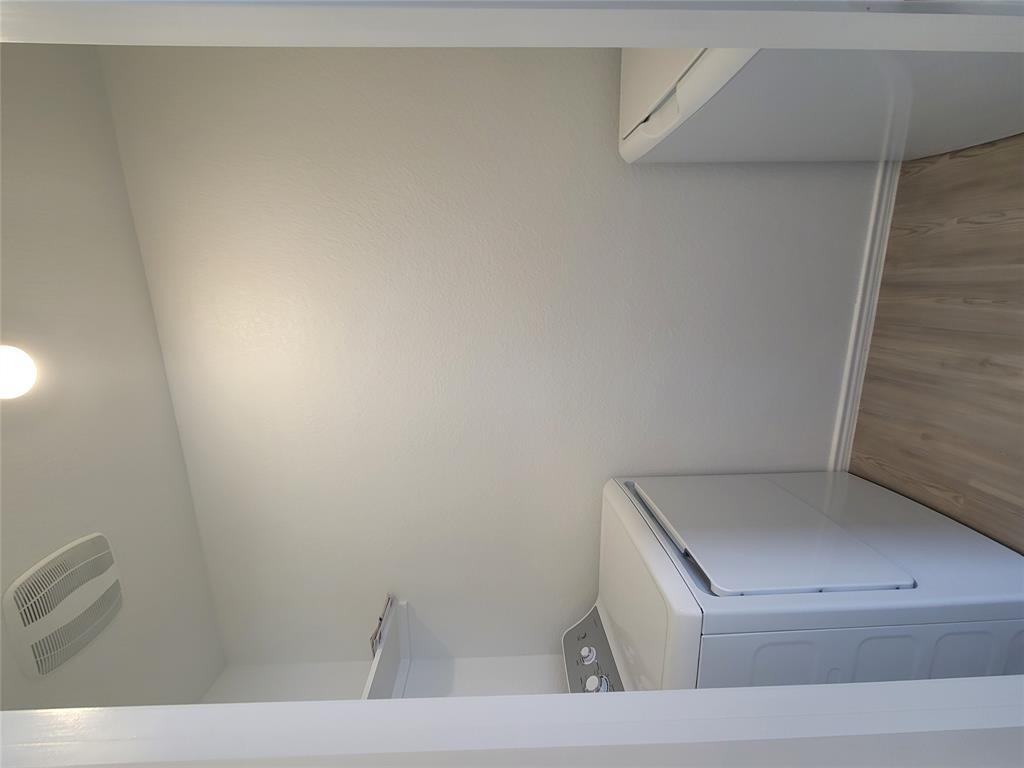 105 Painted Night Rd, Hutto, TX 78634