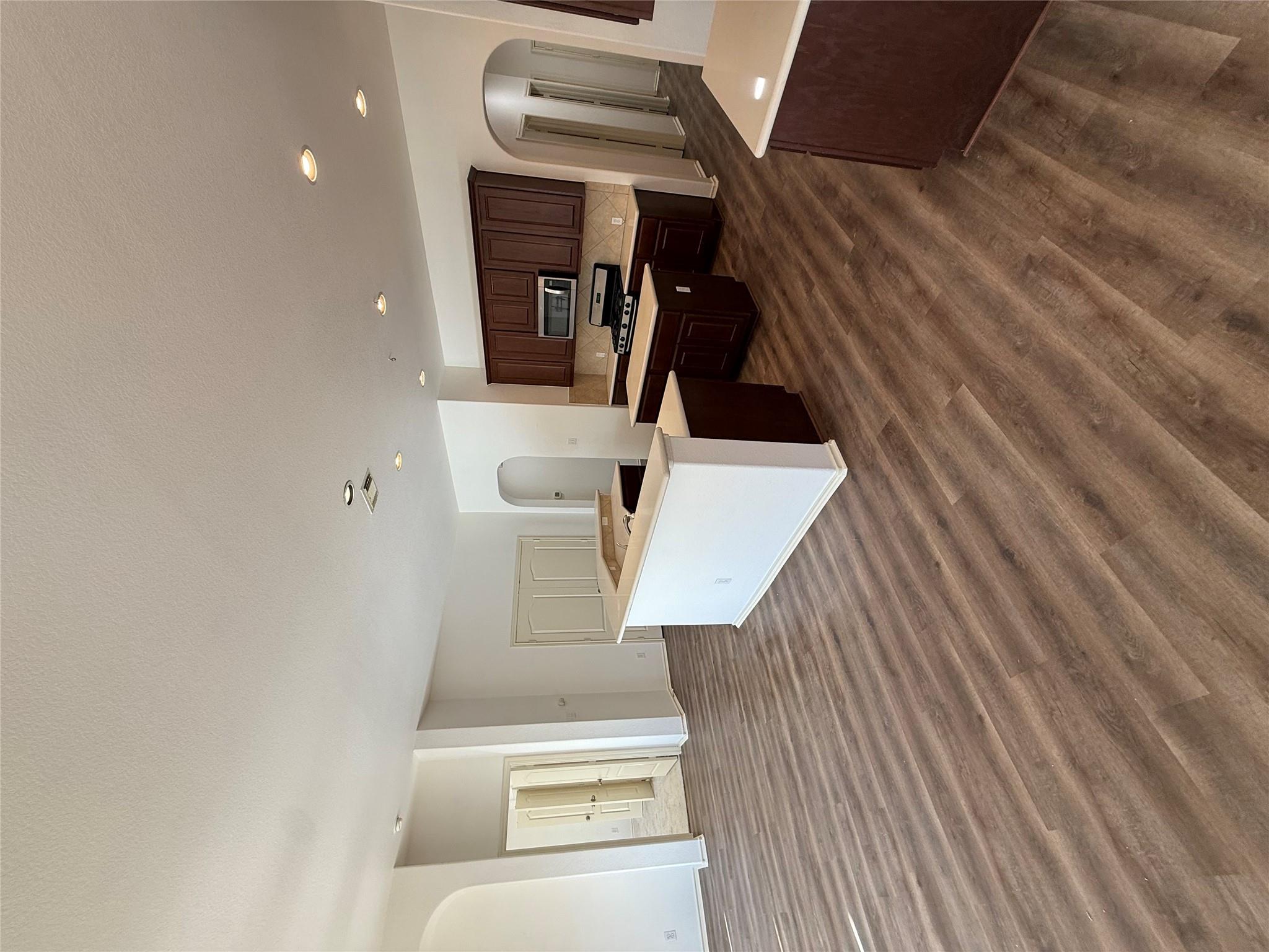 1200 Willowbrook Dr, Cedar Park, TX 78613