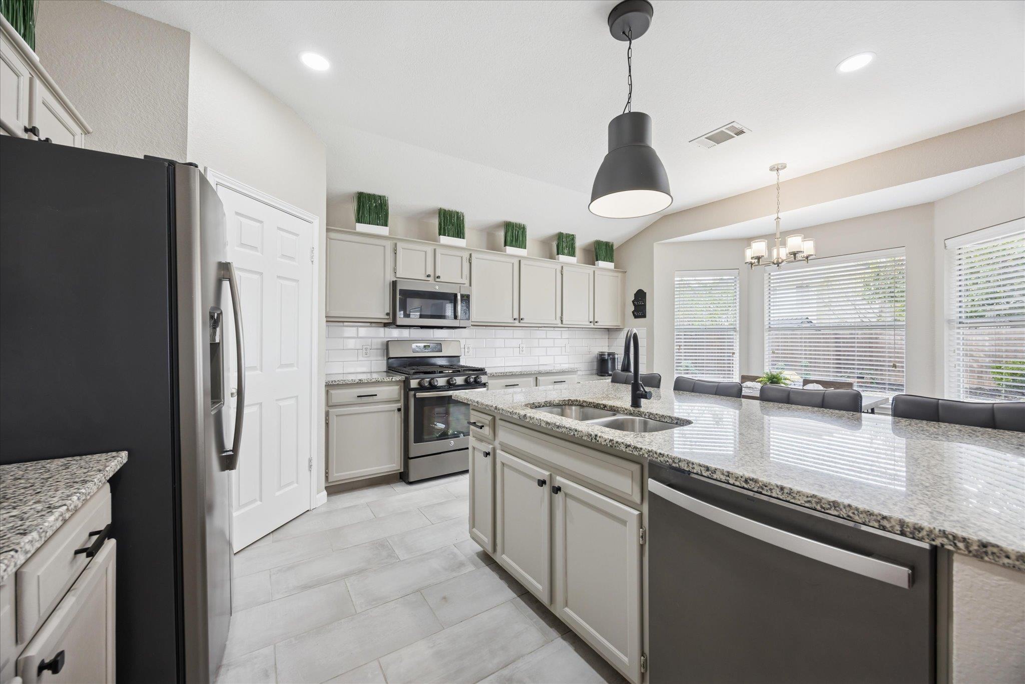 15400 Ozone Pl, Austin, TX 78728