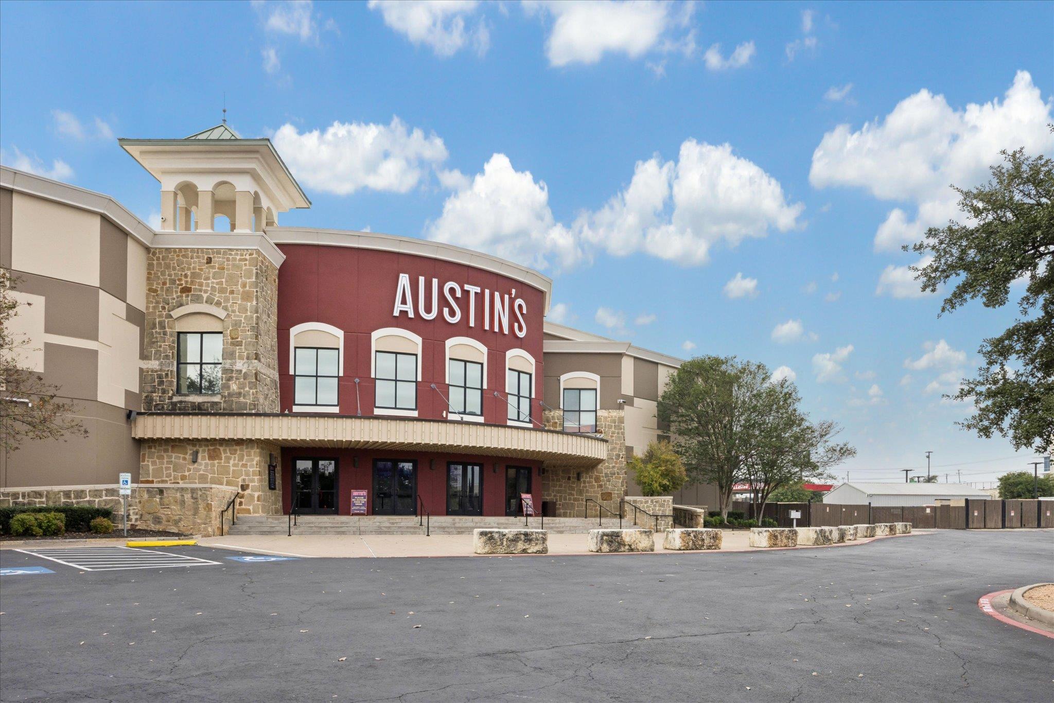 15400 Ozone Pl, Austin, TX 78728