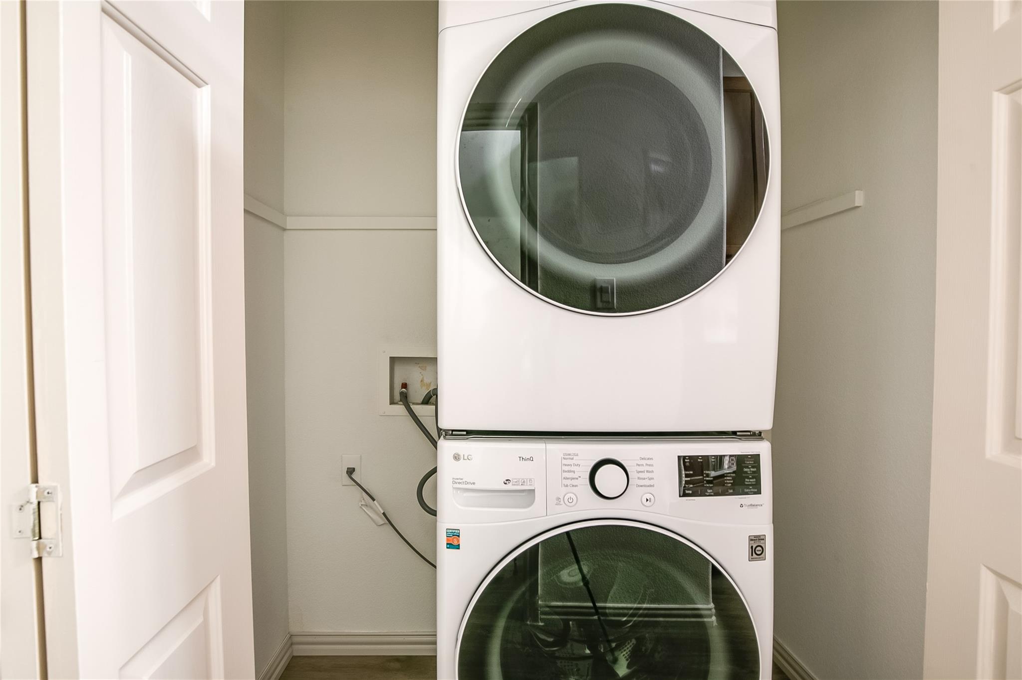 2410 GREAT OAKS Dr # 804, Round Rock, TX 78681