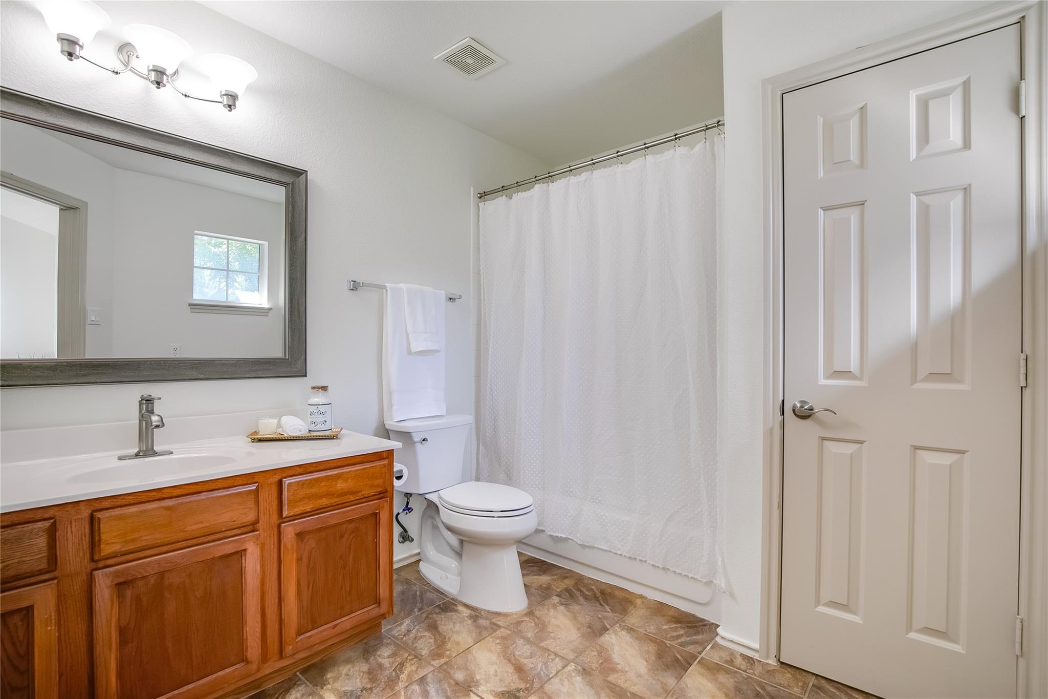 2410 GREAT OAKS Dr # 804, Round Rock, TX 78681