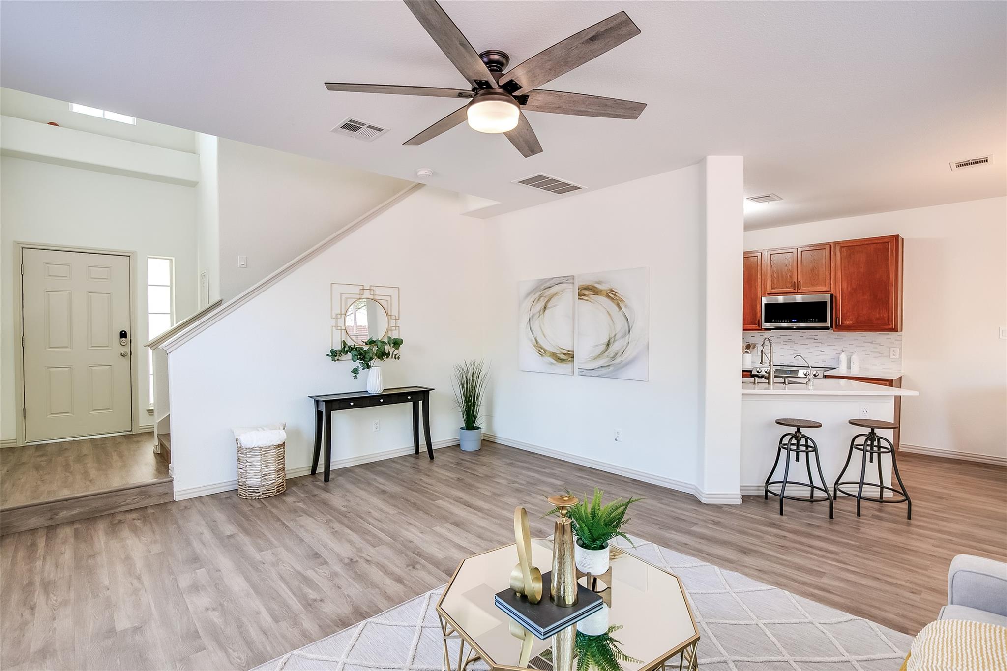 2410 GREAT OAKS Dr # 804, Round Rock, TX 78681