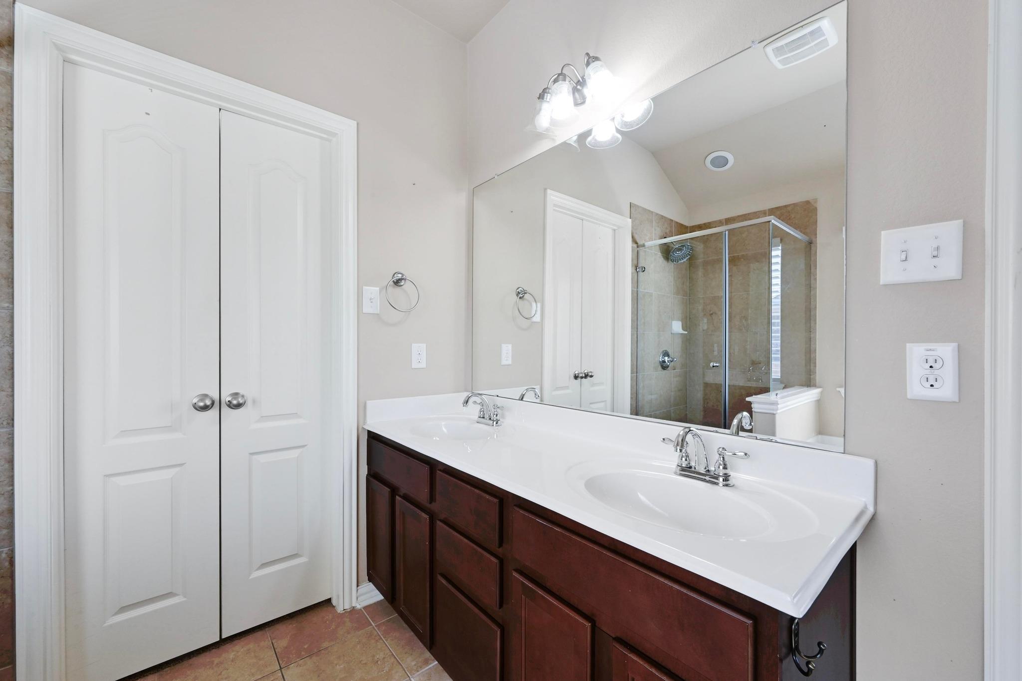 237 Strawberry Blonde Dr, Buda, TX 78610