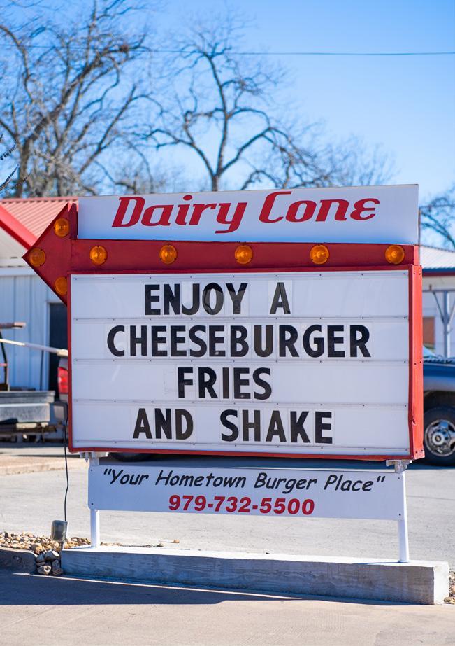 836 WALNUT STREET, Columbus, TX 78934