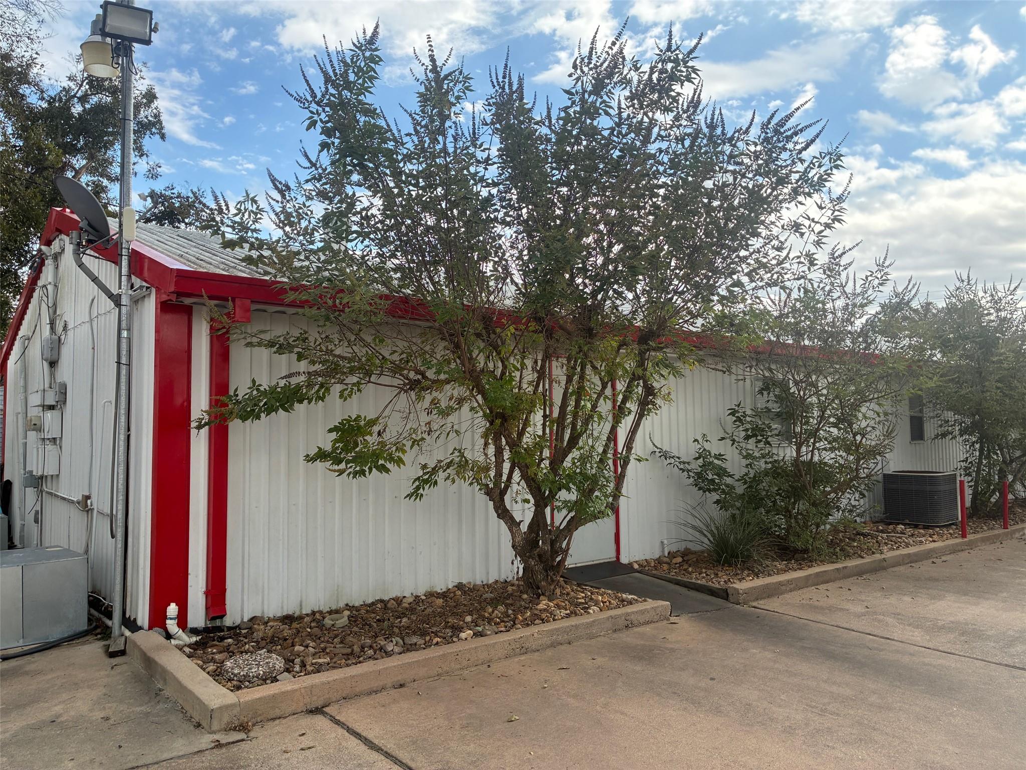 836 WALNUT STREET, Columbus, TX 78934