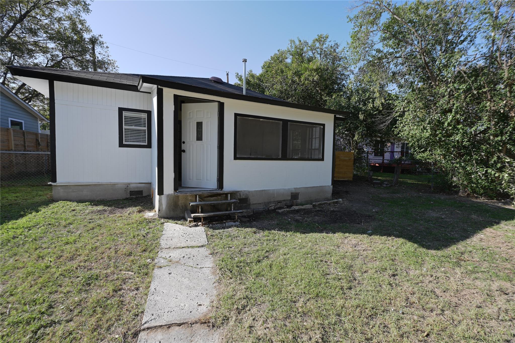 2311 S 3rd St, Austin, TX 78704