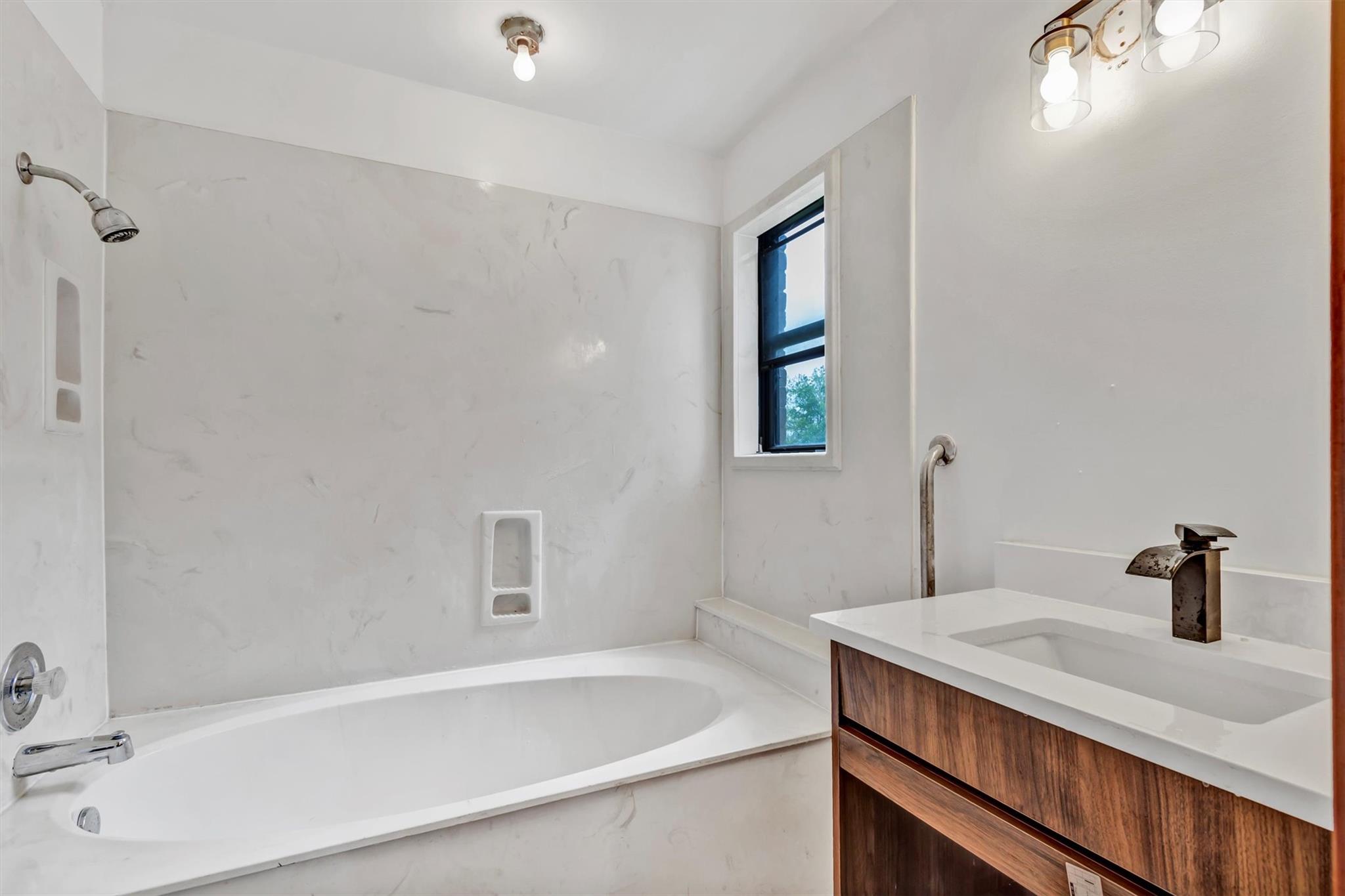 1201 County Road 138, Hutto, TX 78634