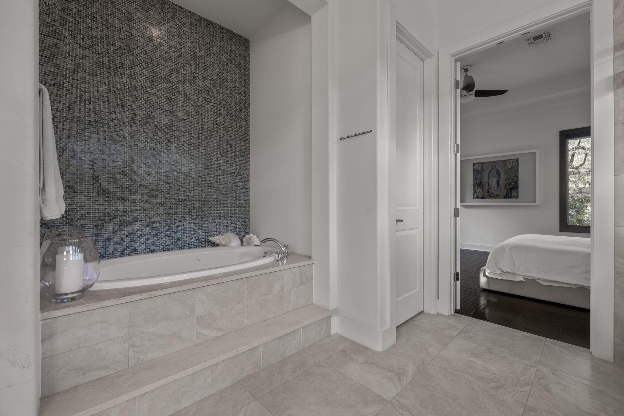 4720 Rockcliff Rd # 1, Austin, TX 78746