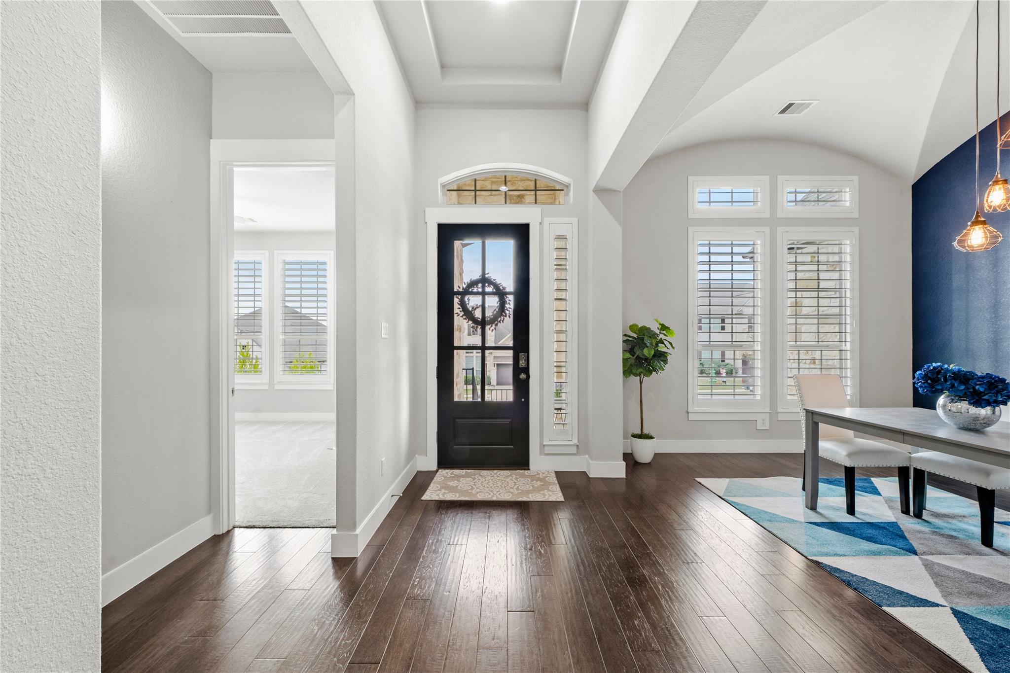 631 Brentwood Dr, Austin, TX 78737