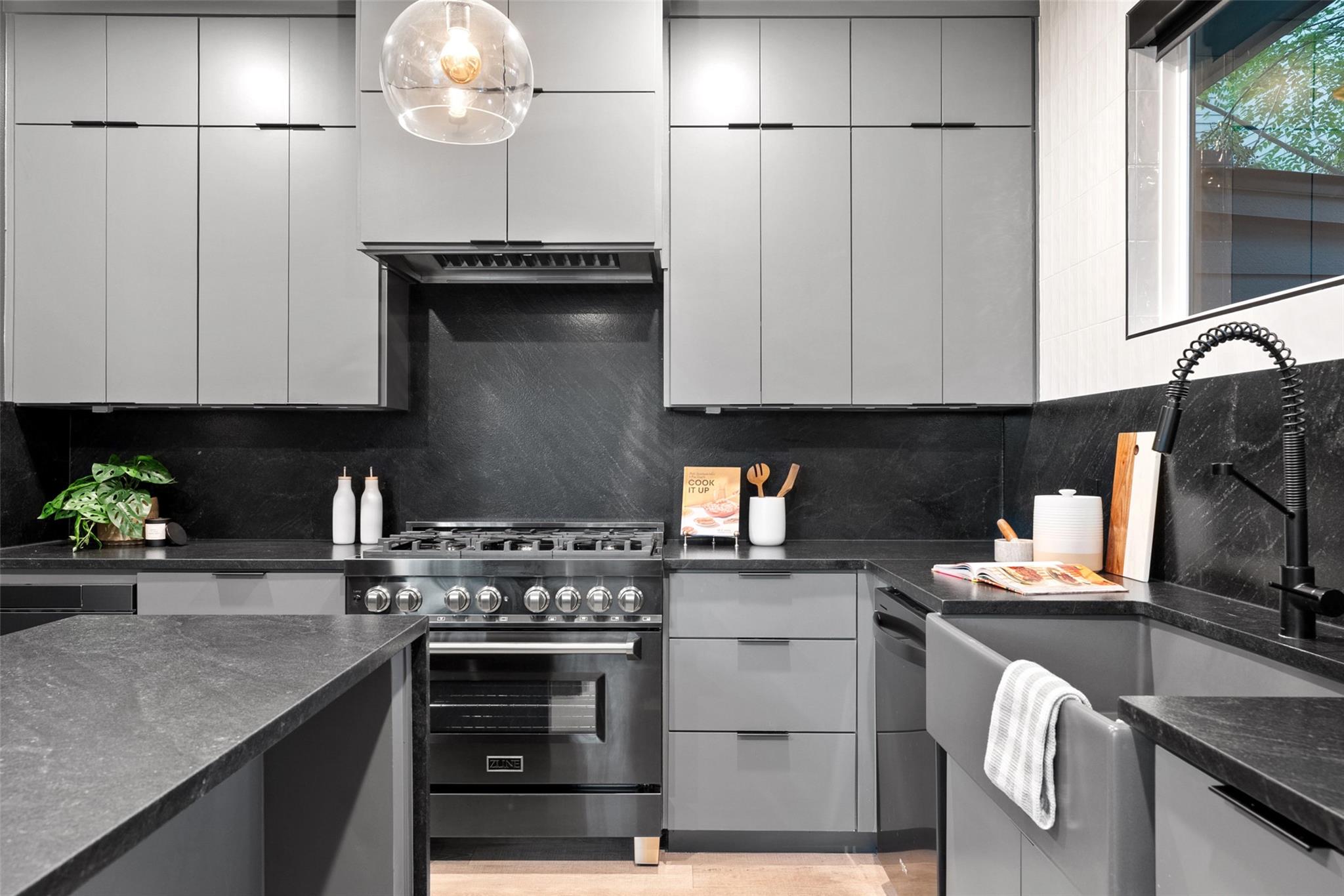 2209 Rae Dell Ave, Austin, TX 78704