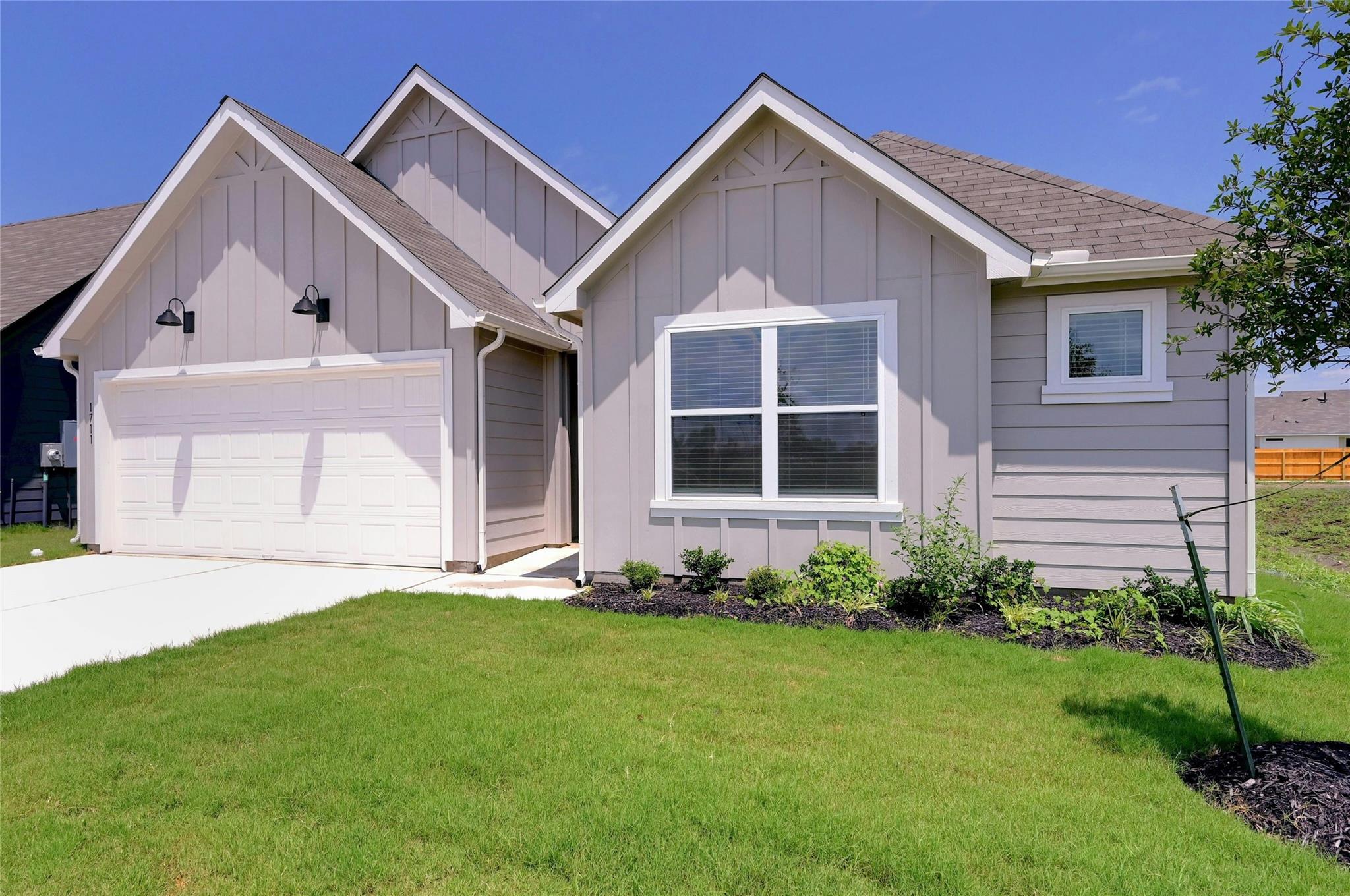 1711 Windsor Blvd, Lockhart, TX 78644