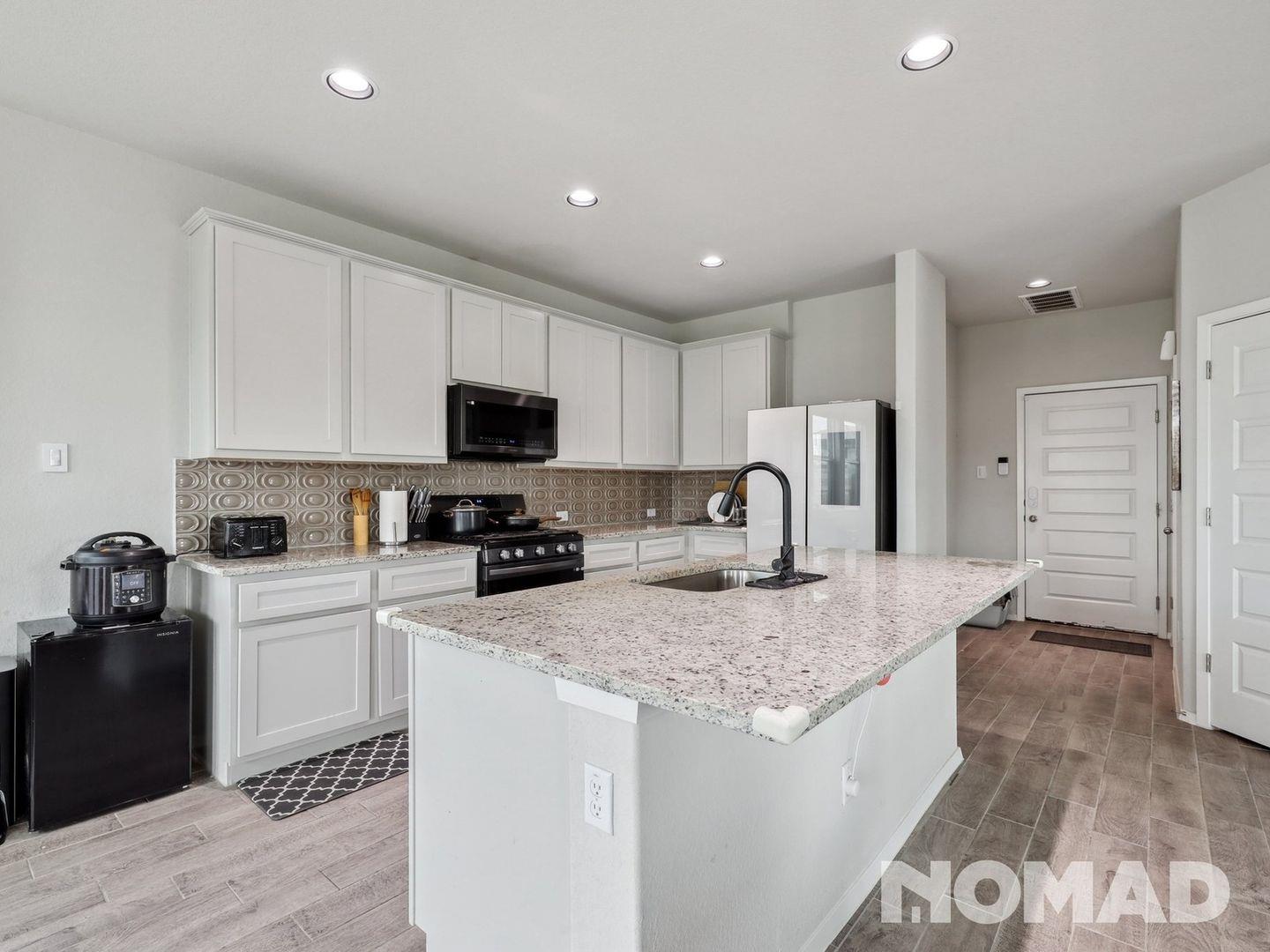 101 Crescent St, Georgetown, TX 78626