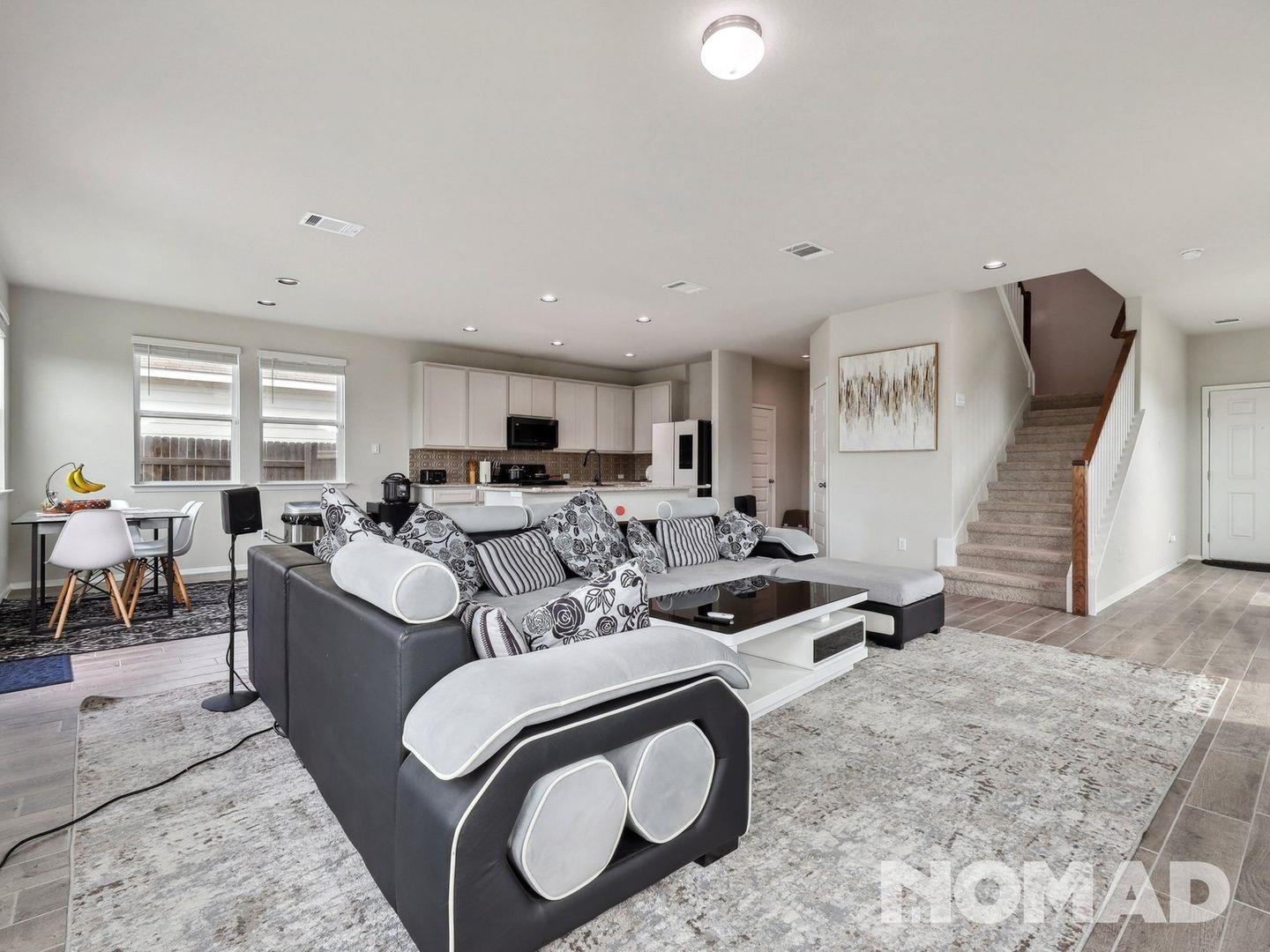 101 Crescent St, Georgetown, TX 78626