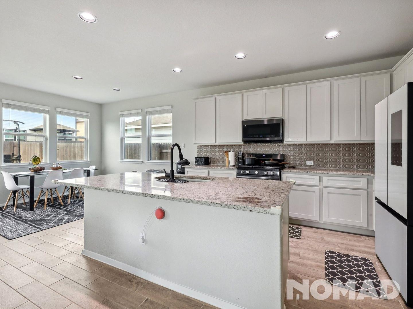 101 Crescent St, Georgetown, TX 78626