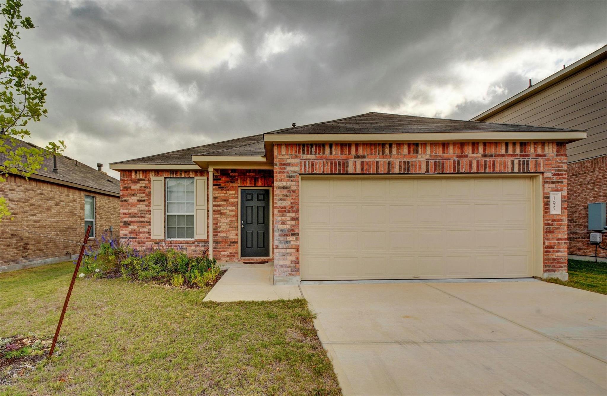 195 Sundown Ave, Buda, TX 78610