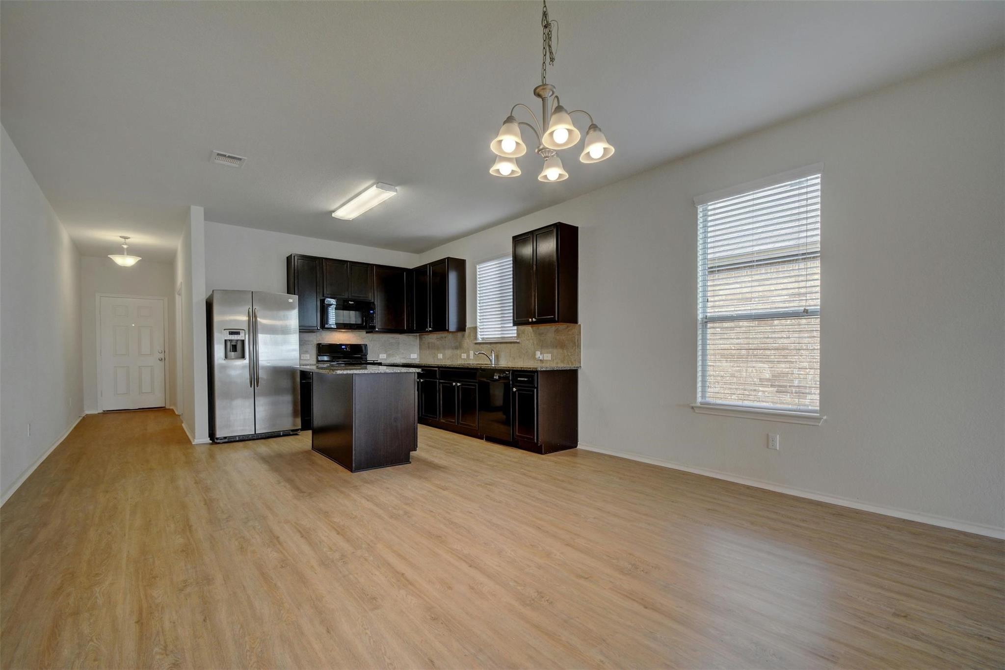 195 Sundown Ave, Buda, TX 78610