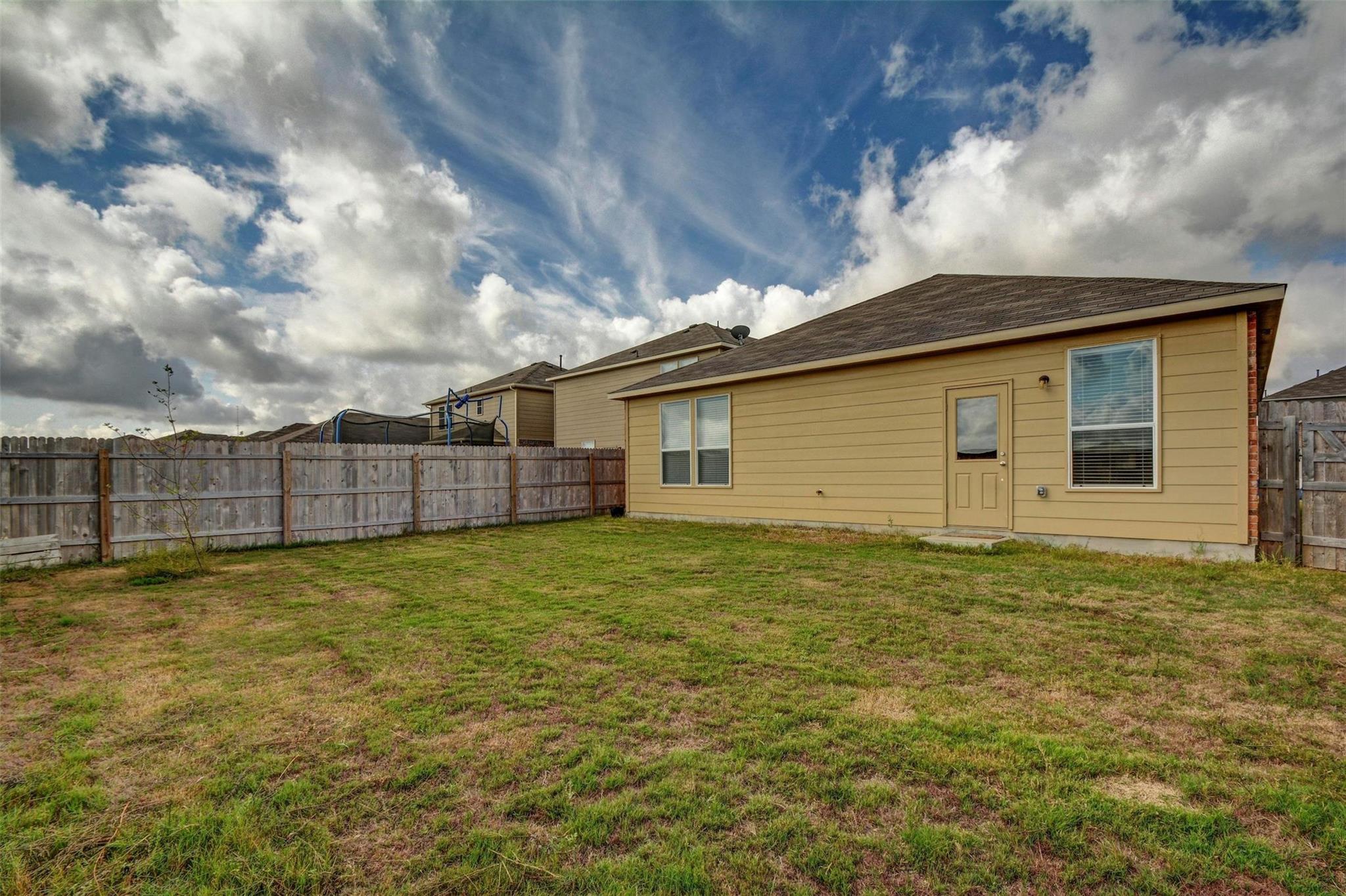 195 Sundown Ave, Buda, TX 78610