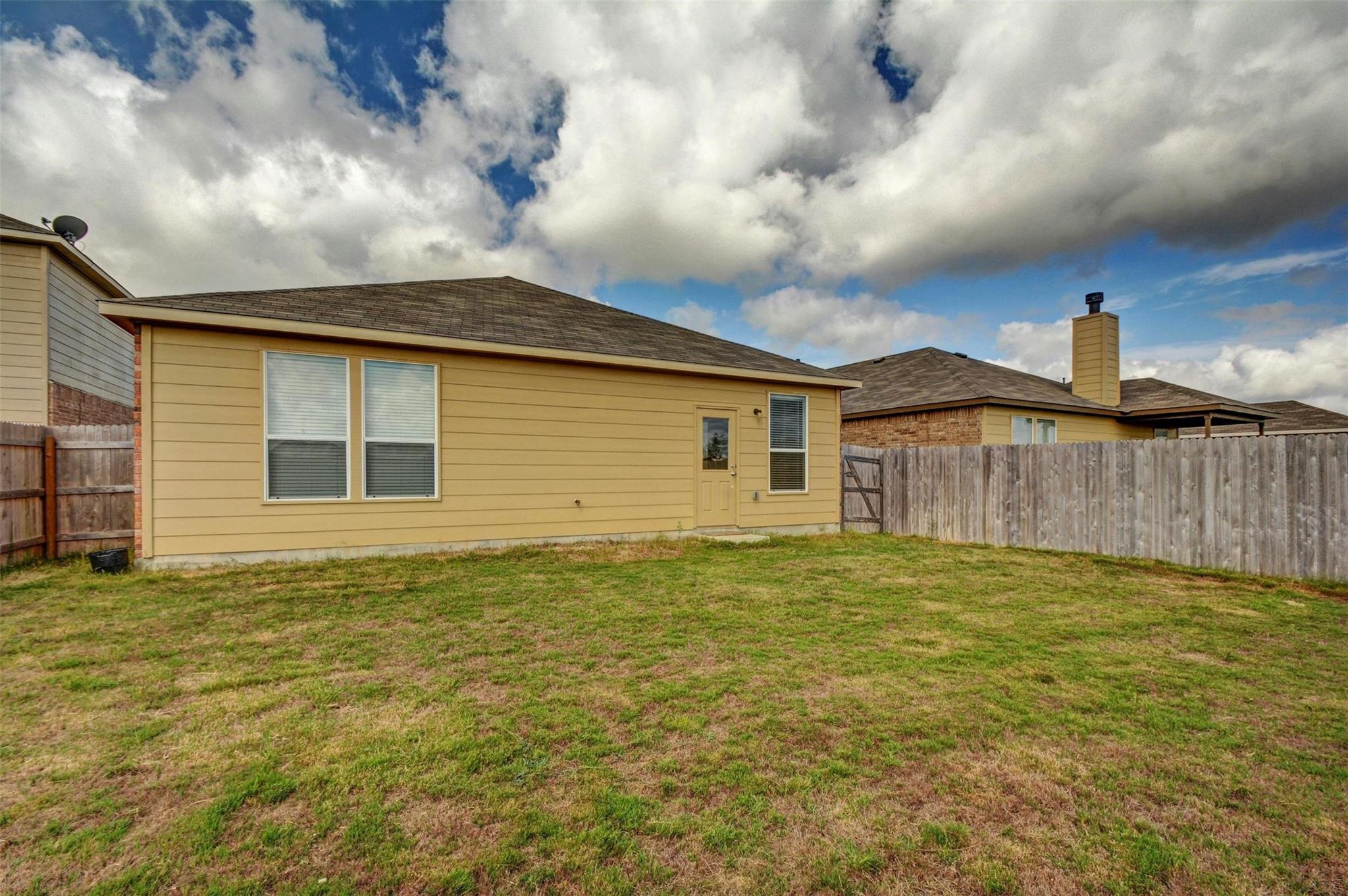 195 Sundown Ave, Buda, TX 78610