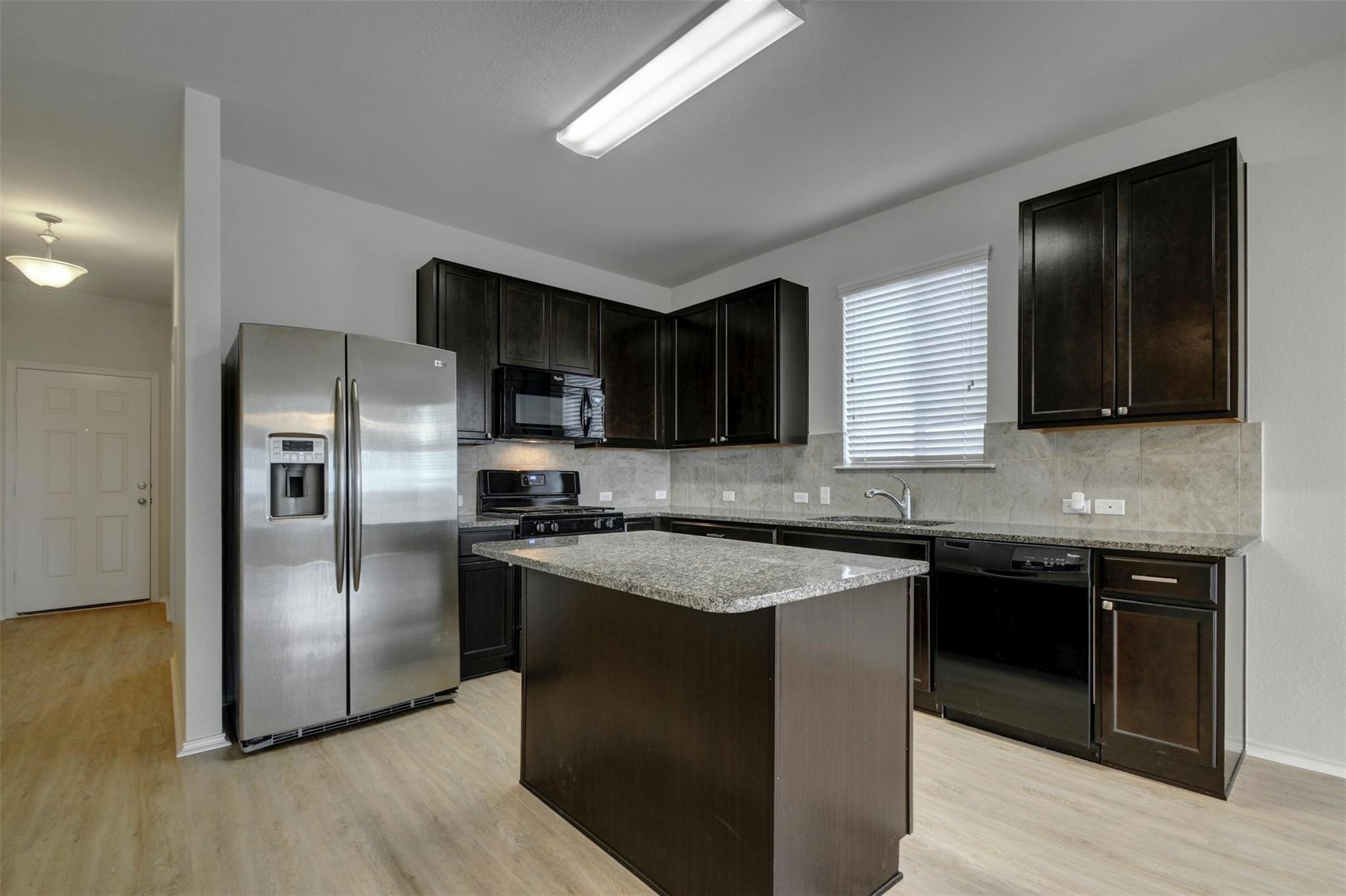 195 Sundown Ave, Buda, TX 78610