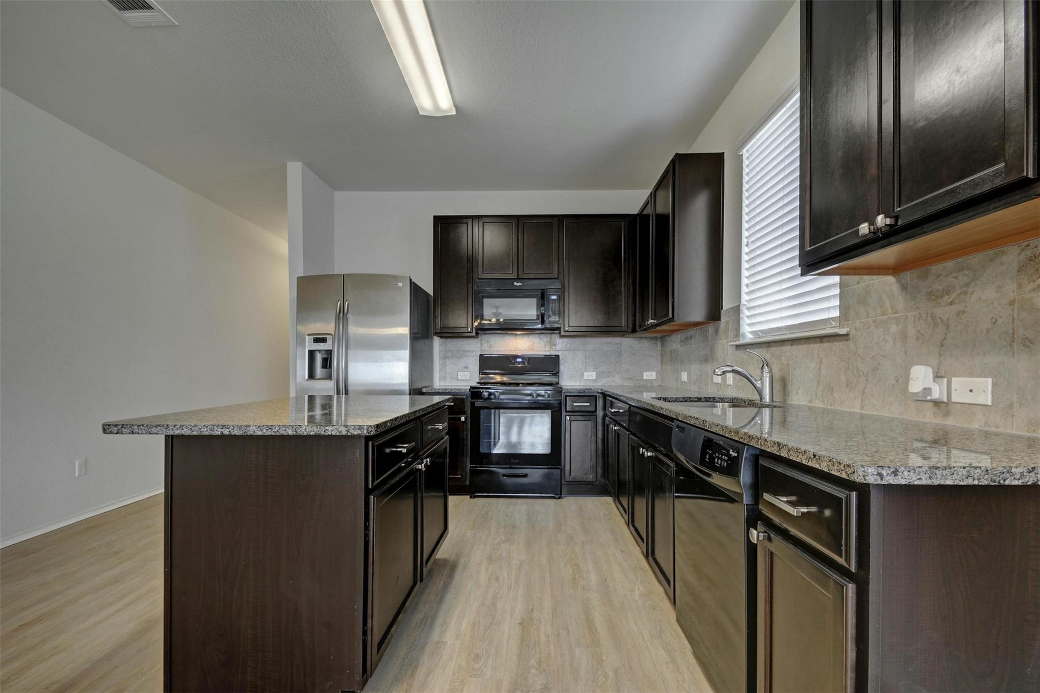 195 Sundown Ave, Buda, TX 78610