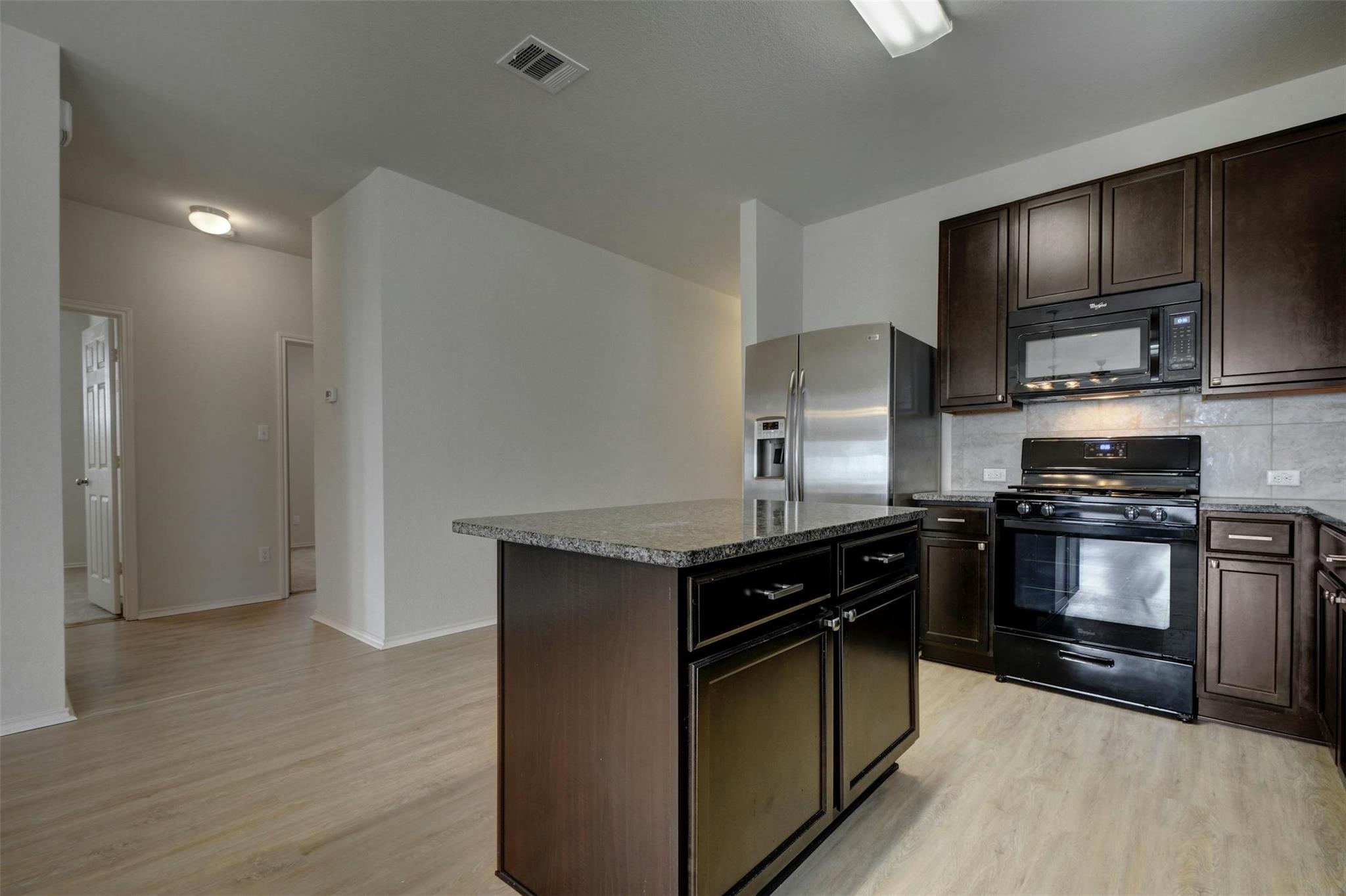 195 Sundown Ave, Buda, TX 78610