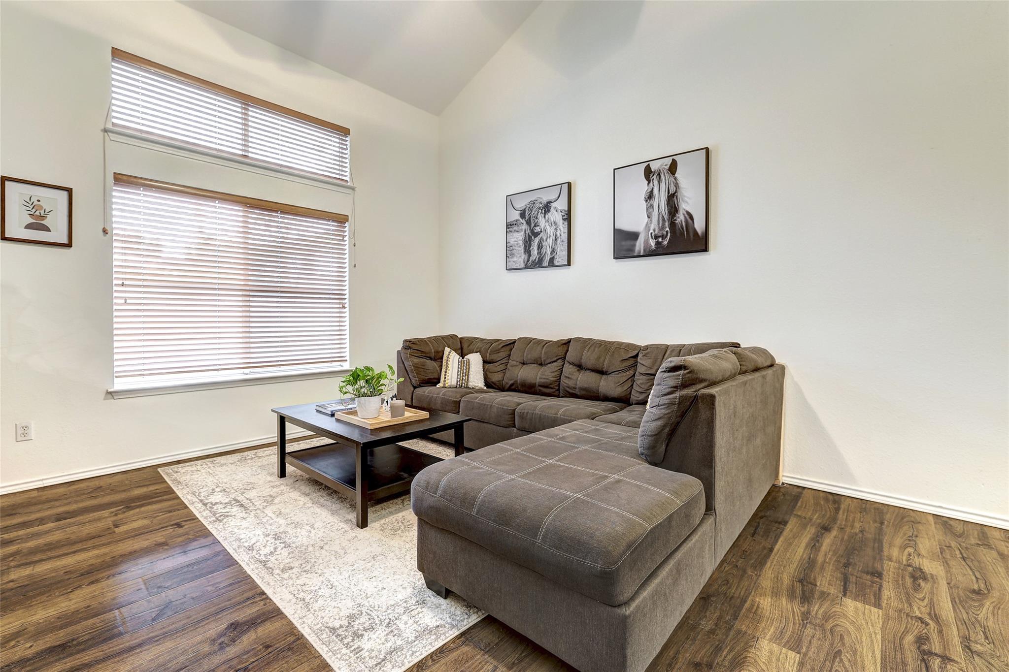 15501 Sarahs Creek Dr, Pflugerville, TX 78660