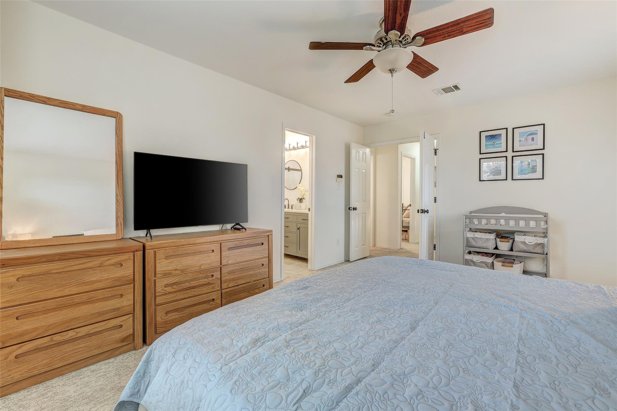 15501 Sarahs Creek Dr, Pflugerville, TX 78660