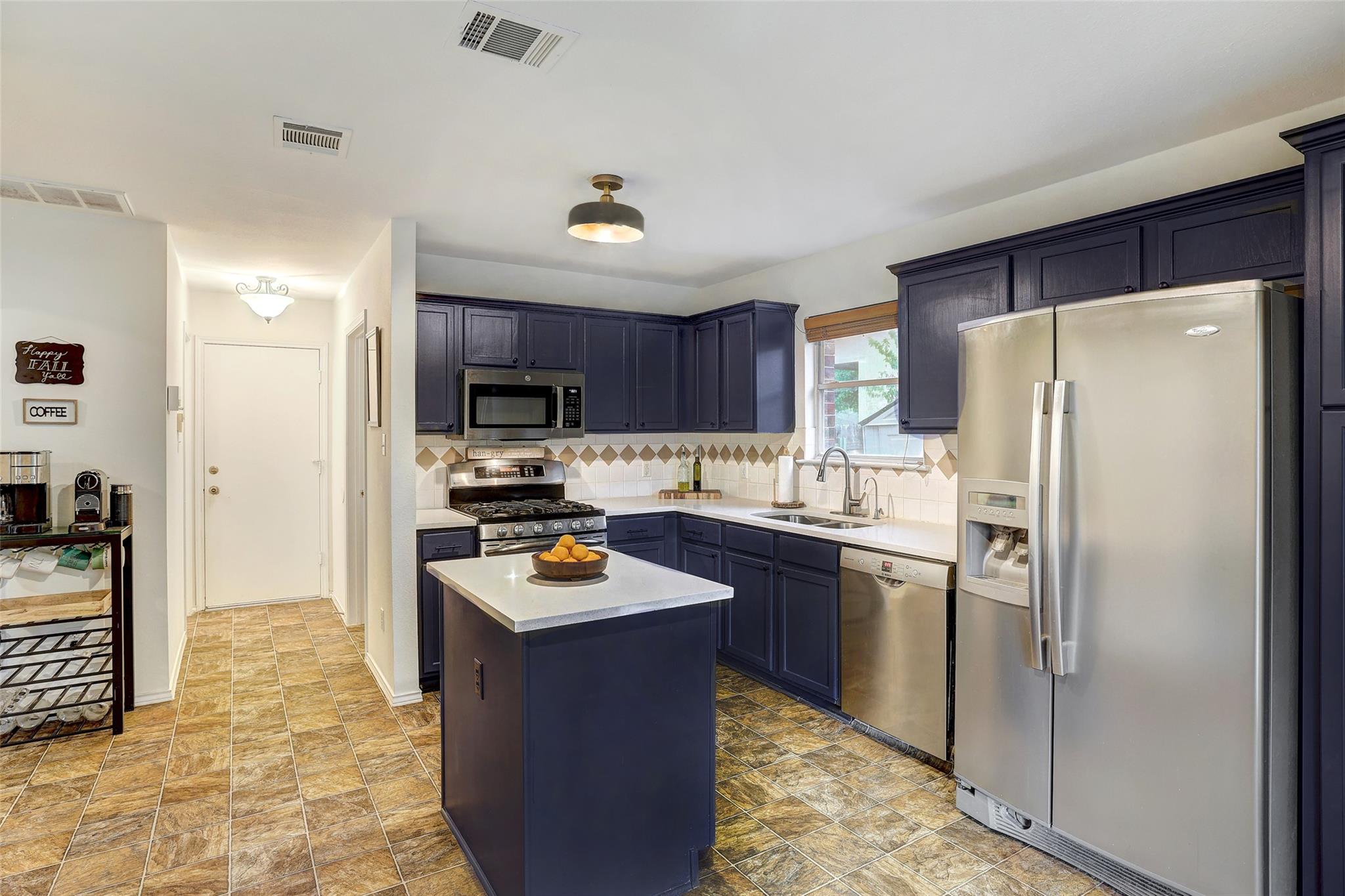 15501 Sarahs Creek Dr, Pflugerville, TX 78660