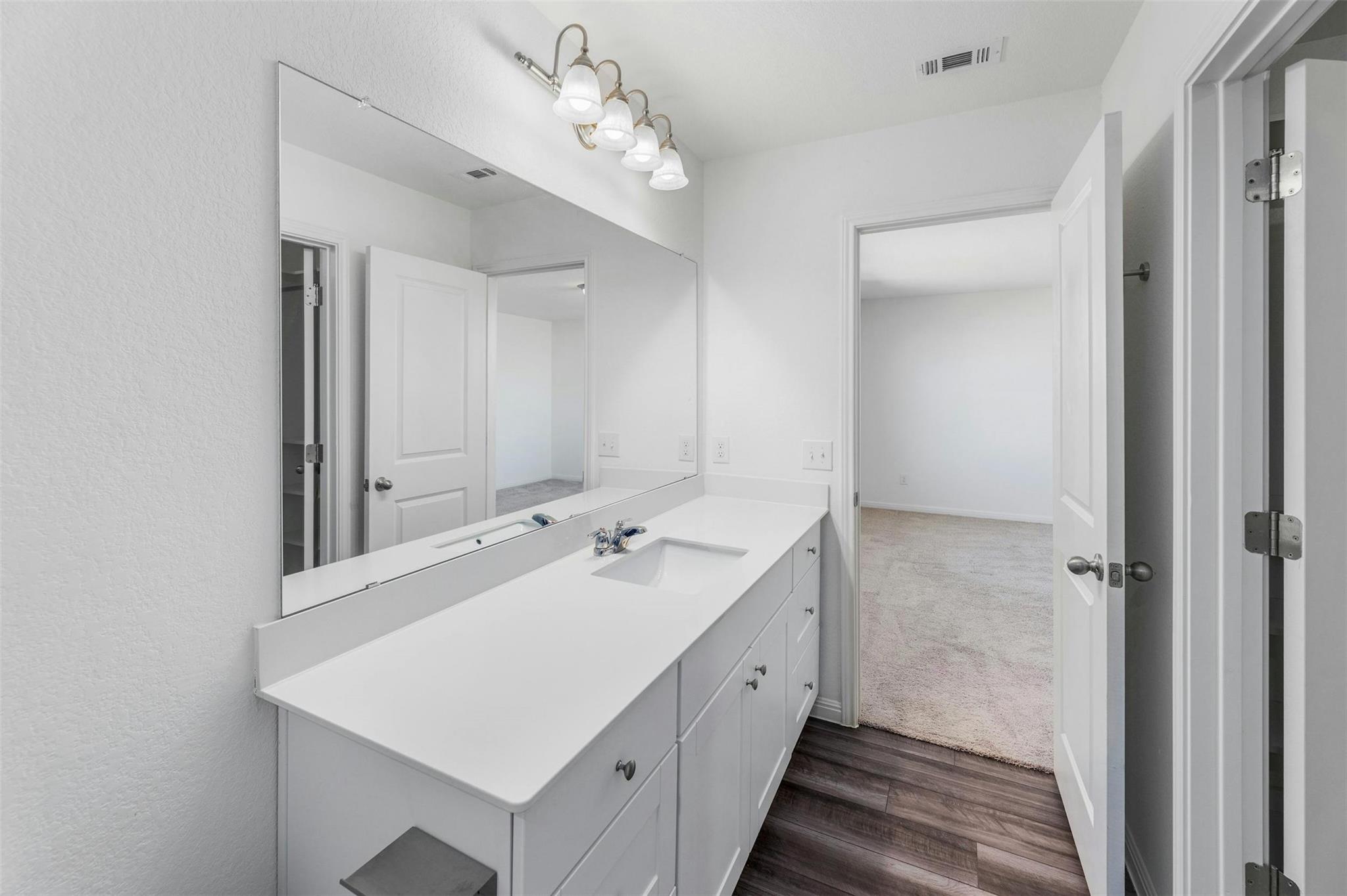 1001 Waterbuck Cv, Hutto, TX 78634