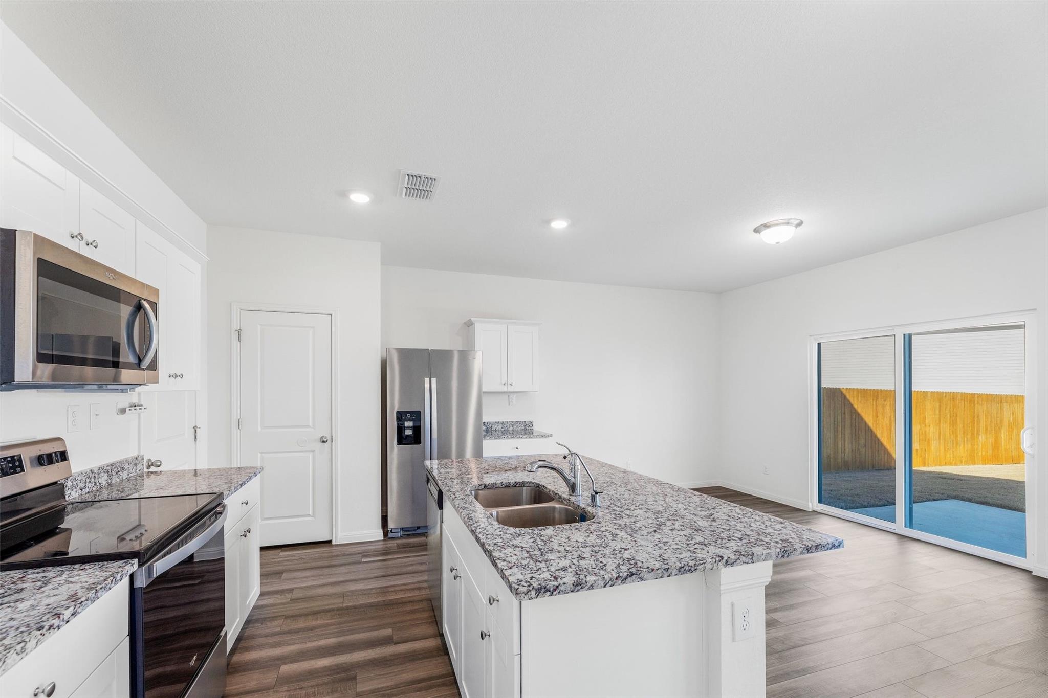 1001 Waterbuck Cv, Hutto, TX 78634