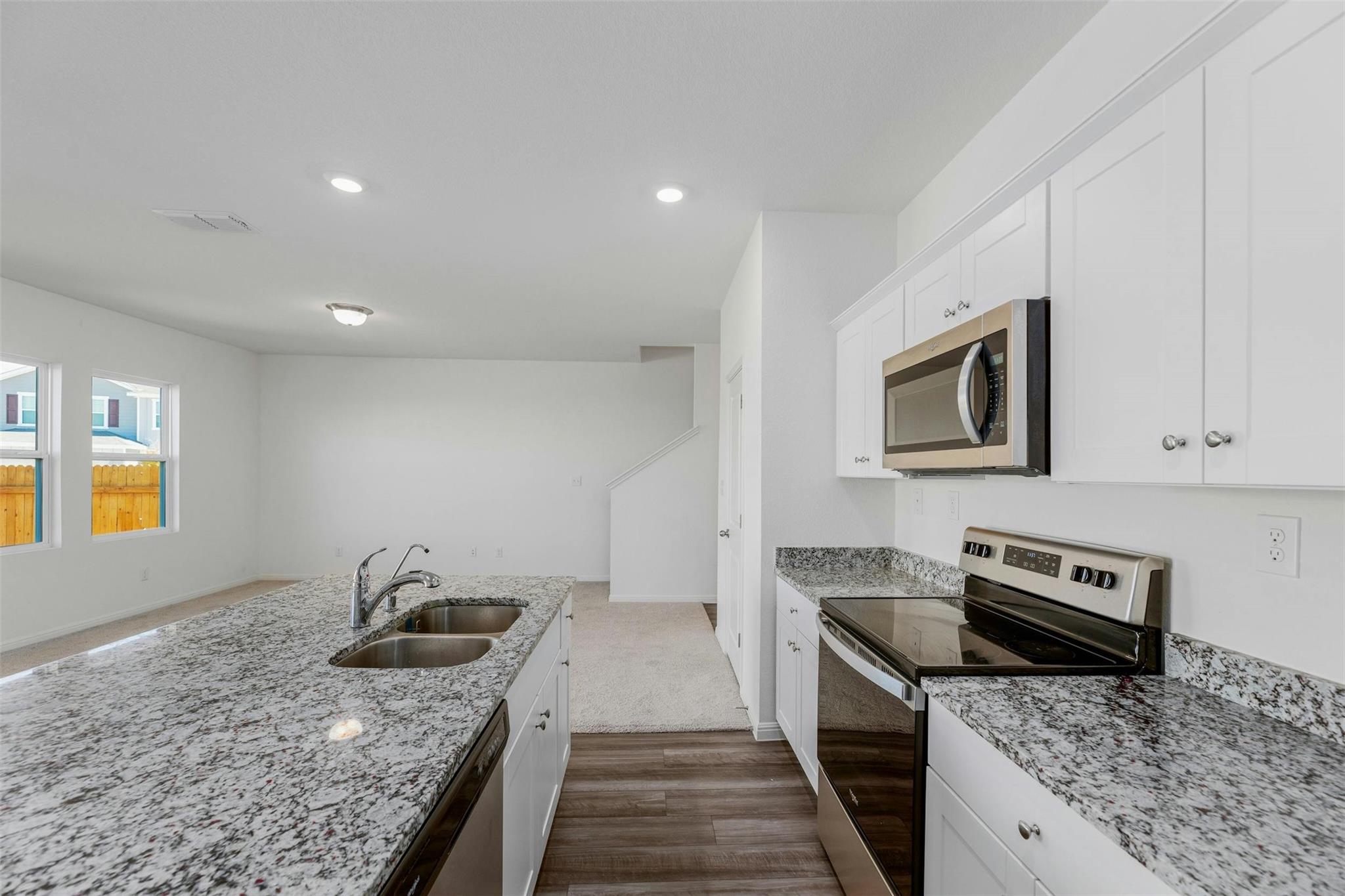 1001 Waterbuck Cv, Hutto, TX 78634