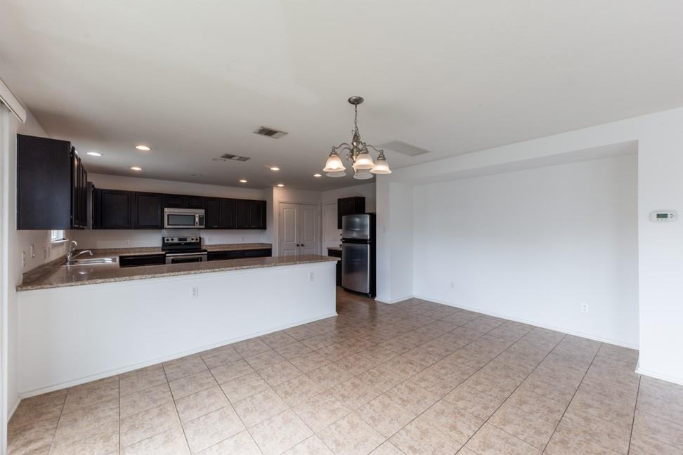 2008 Sydnee Dr, Leander, TX 78641