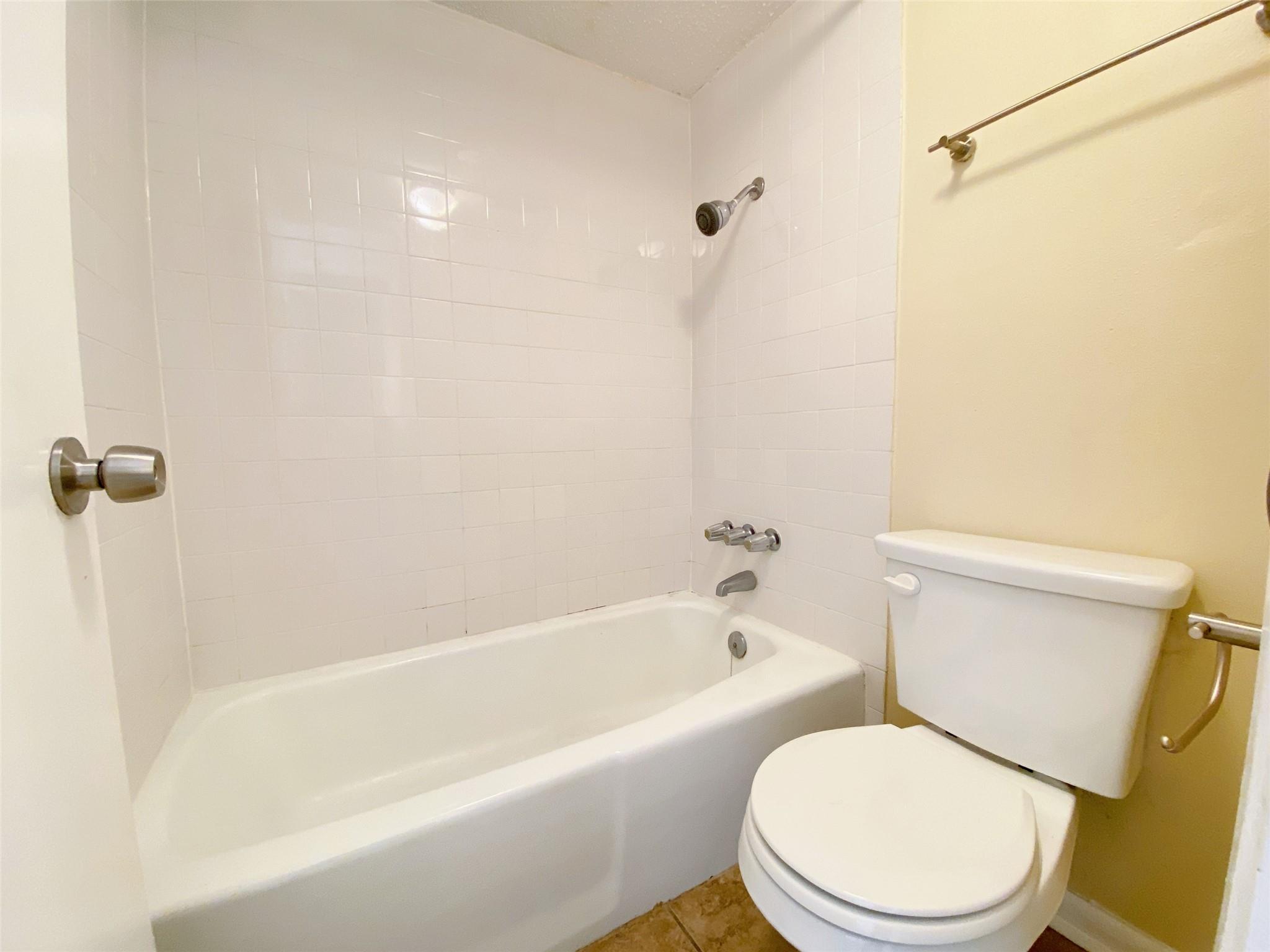 2800 Swisher St # 217, Austin, TX 78705