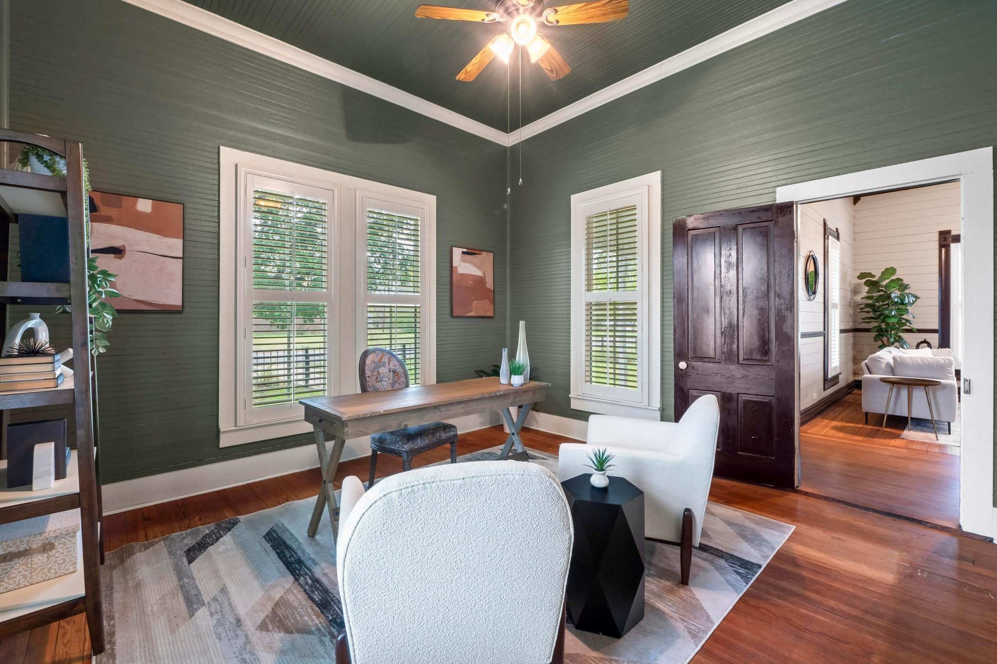 305 East St, Hutto, TX 78634