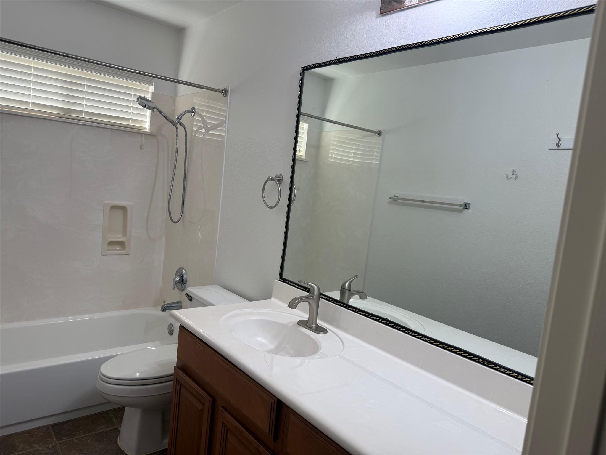 15324 Interlachen Dr, Austin, TX 78717