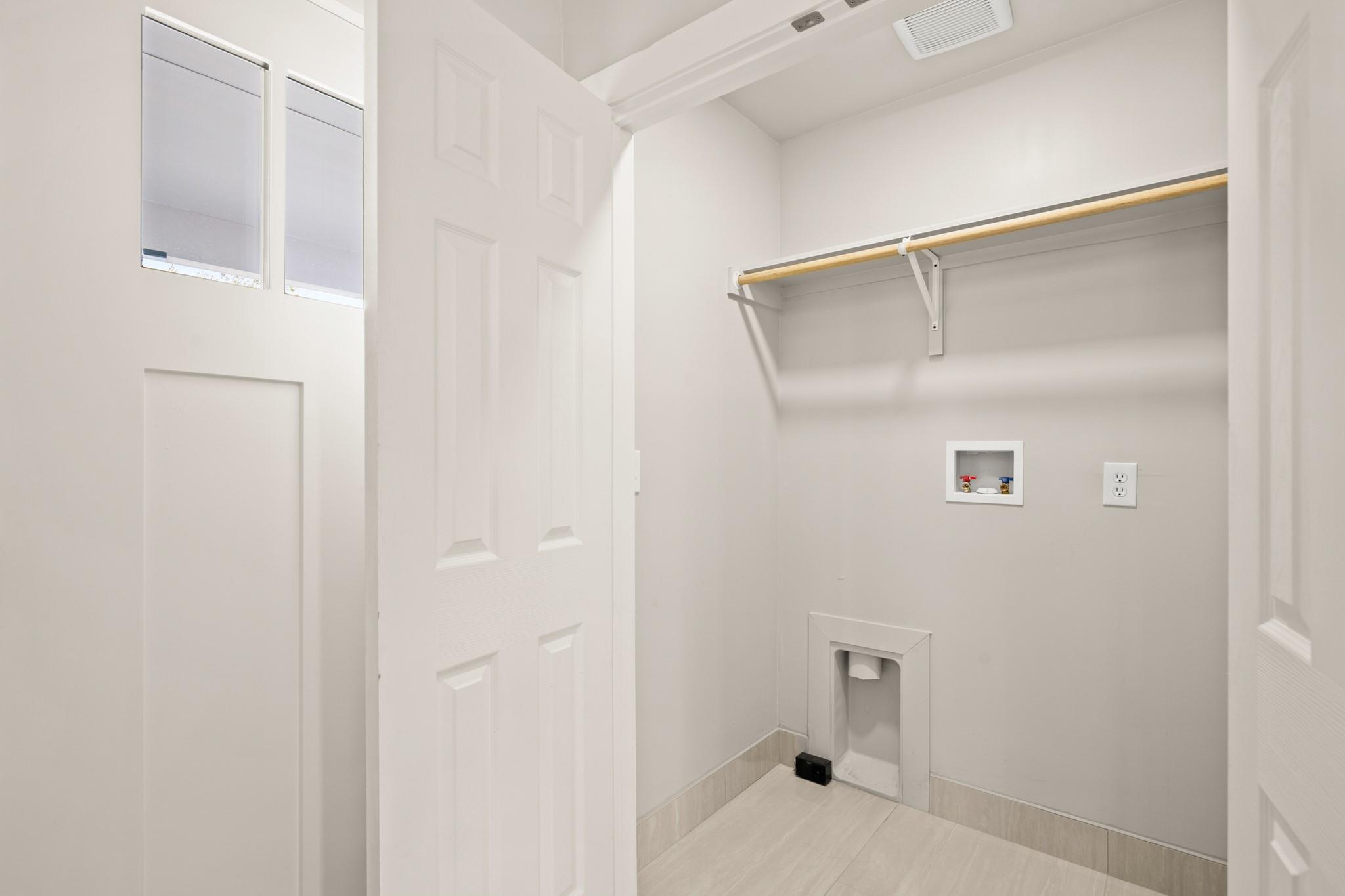 183 Mimosa Rd, Dale, TX 78616