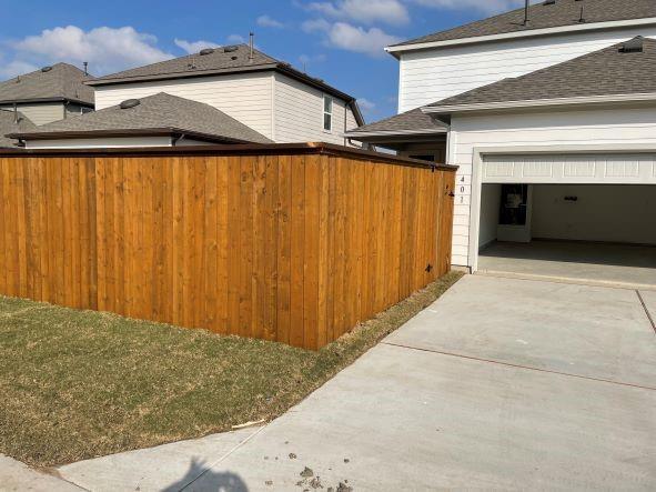 401 Stinchcomb Rd, Hutto, TX 78634