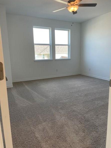 401 Stinchcomb Rd, Hutto, TX 78634