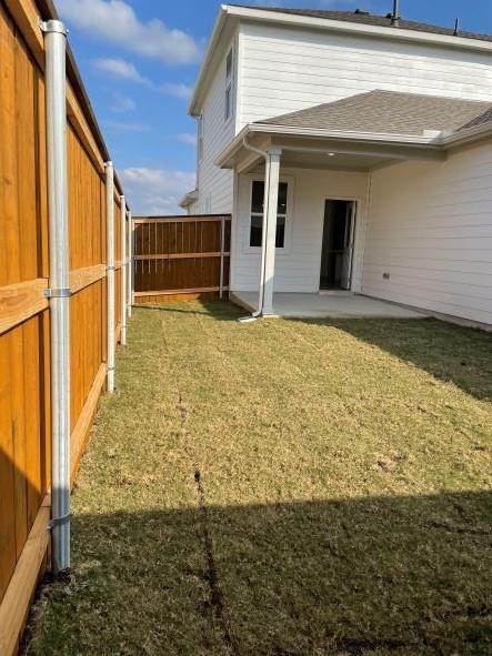401 Stinchcomb Rd, Hutto, TX 78634