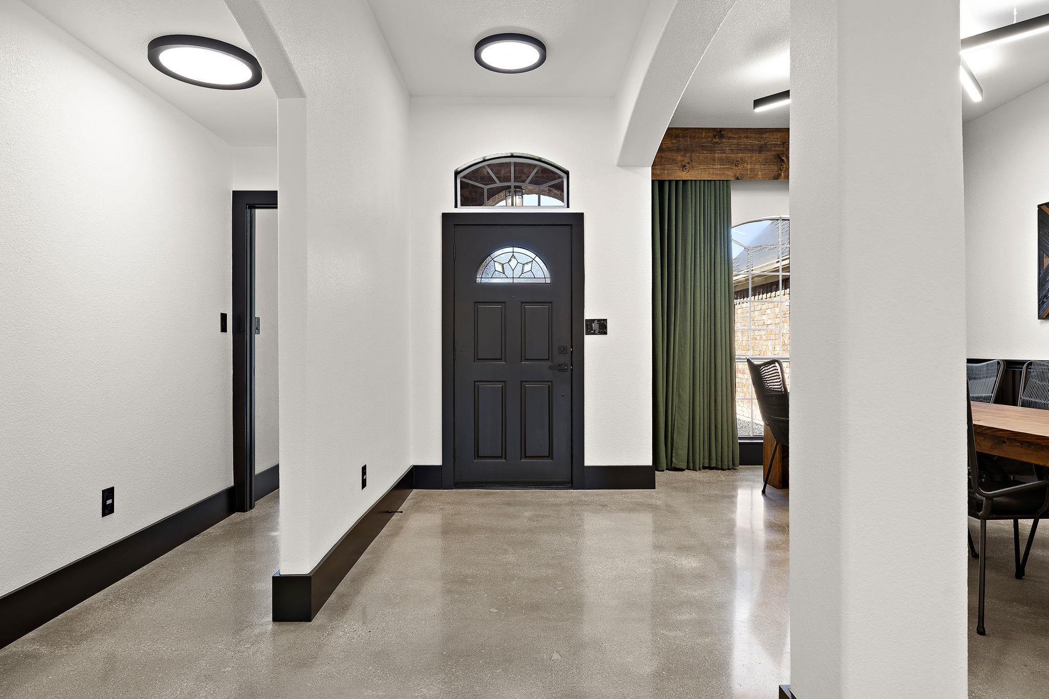 100 Whitfield St, Hutto, TX 78634