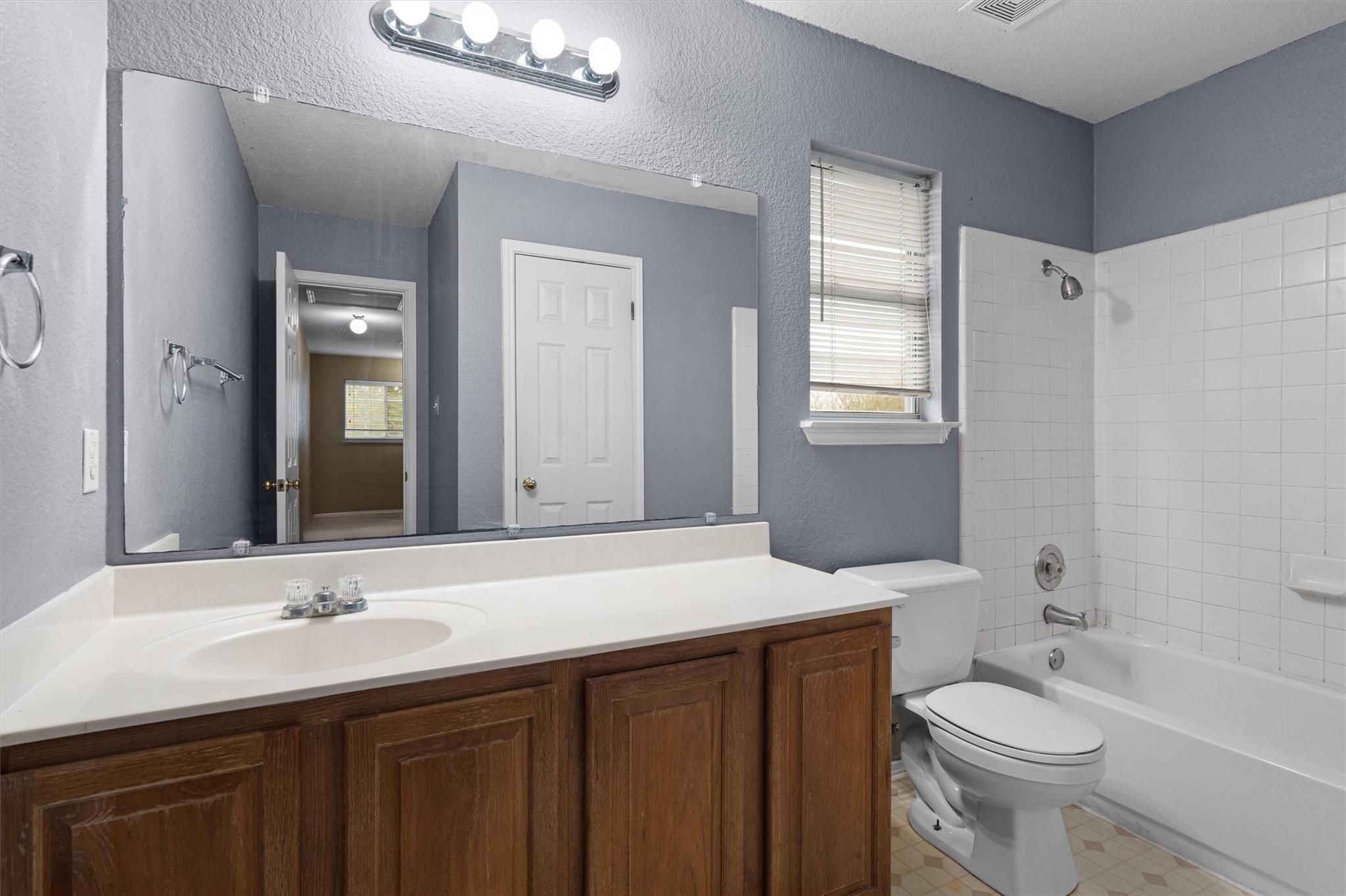 120 Paige Bnd, Hutto, TX 78634